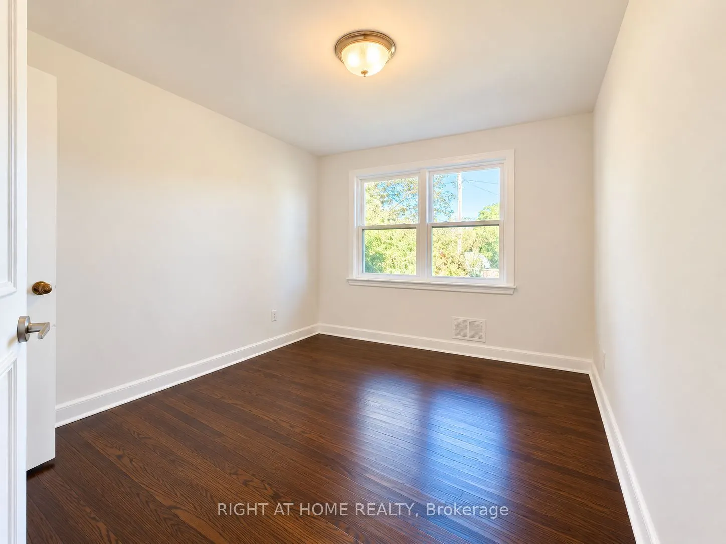 72 Monkswood Crescent #Main Floor