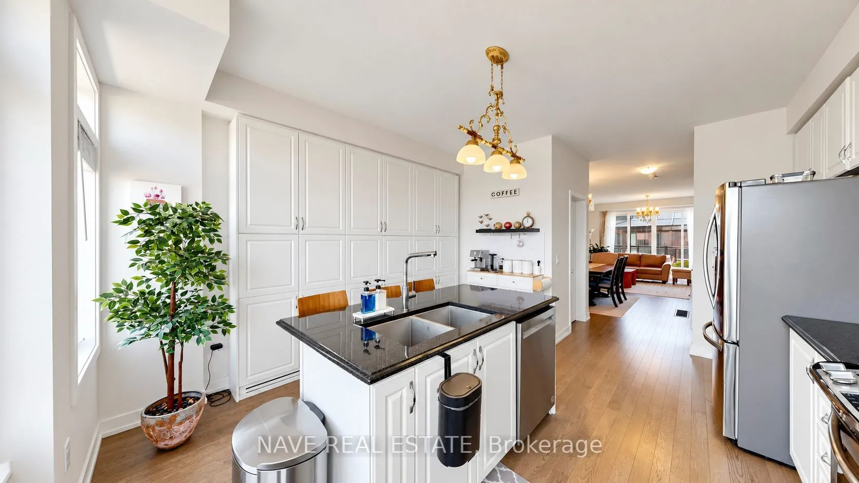 80 Troon Avenue