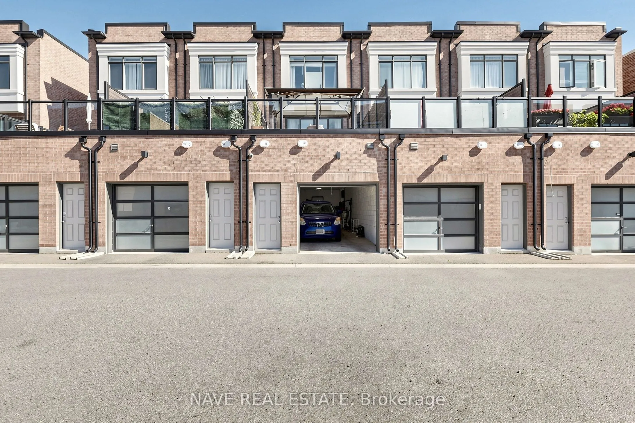 80 Troon Avenue