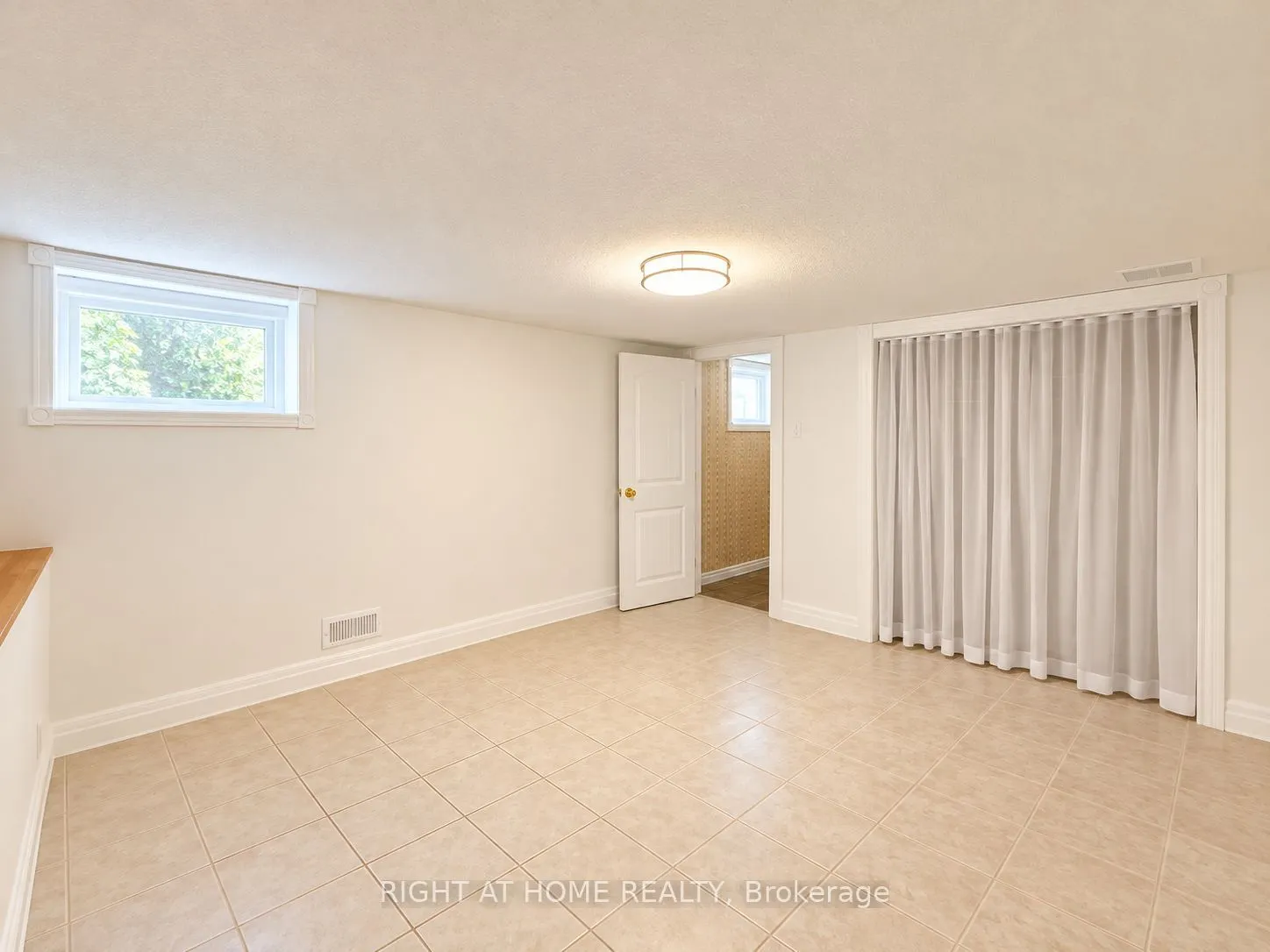 72 Monkswood Crescent #Basement