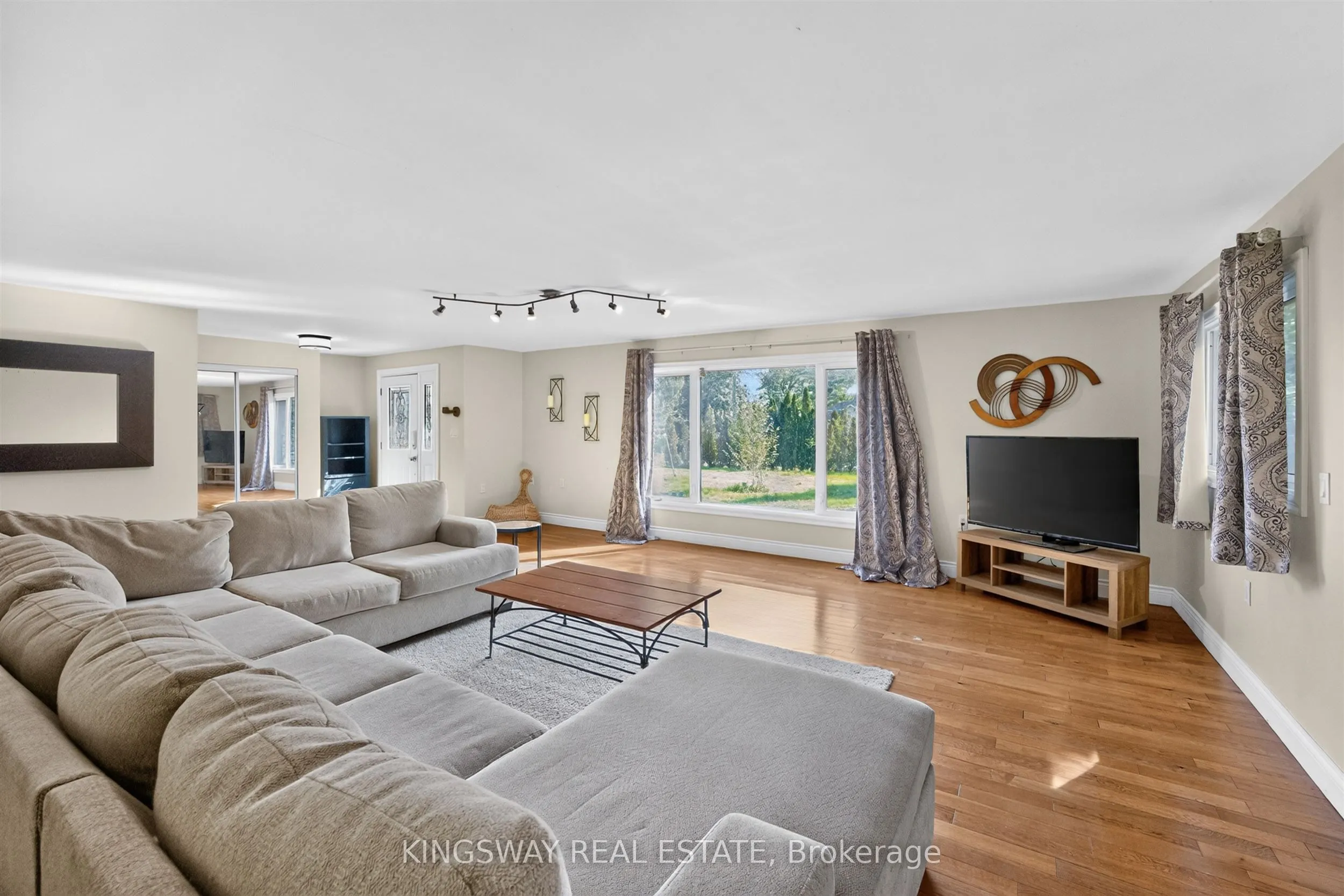 3934 Lakeview Road