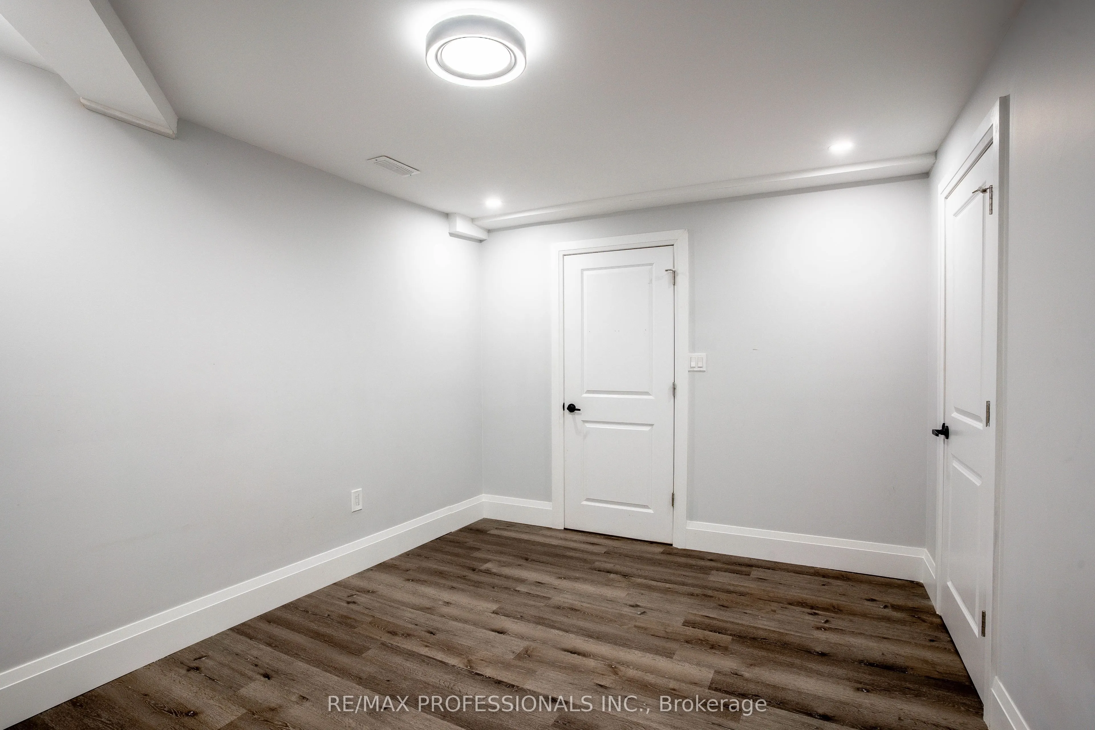 129 Hutchinson Drive #Lower