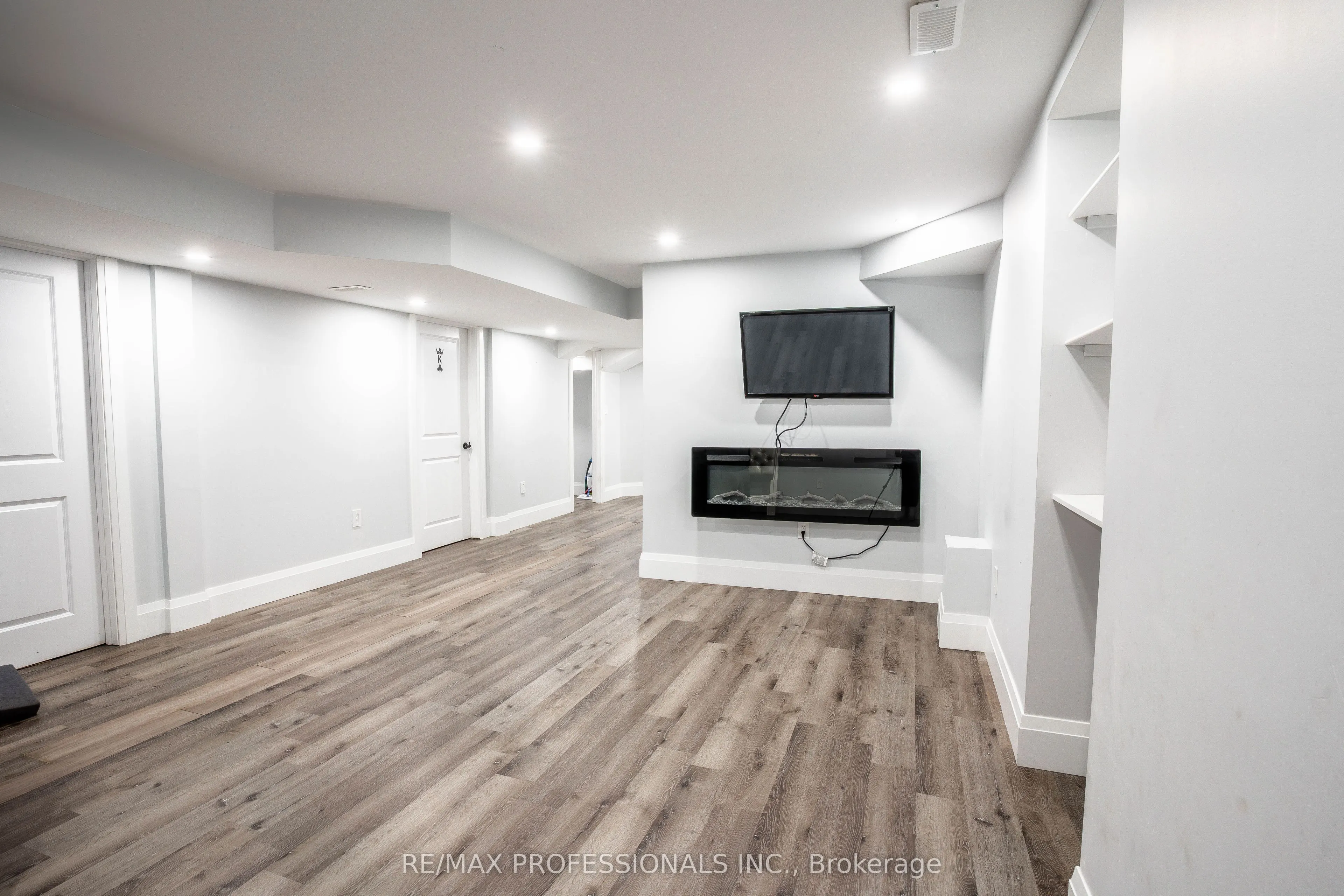 129 Hutchinson Drive #Lower