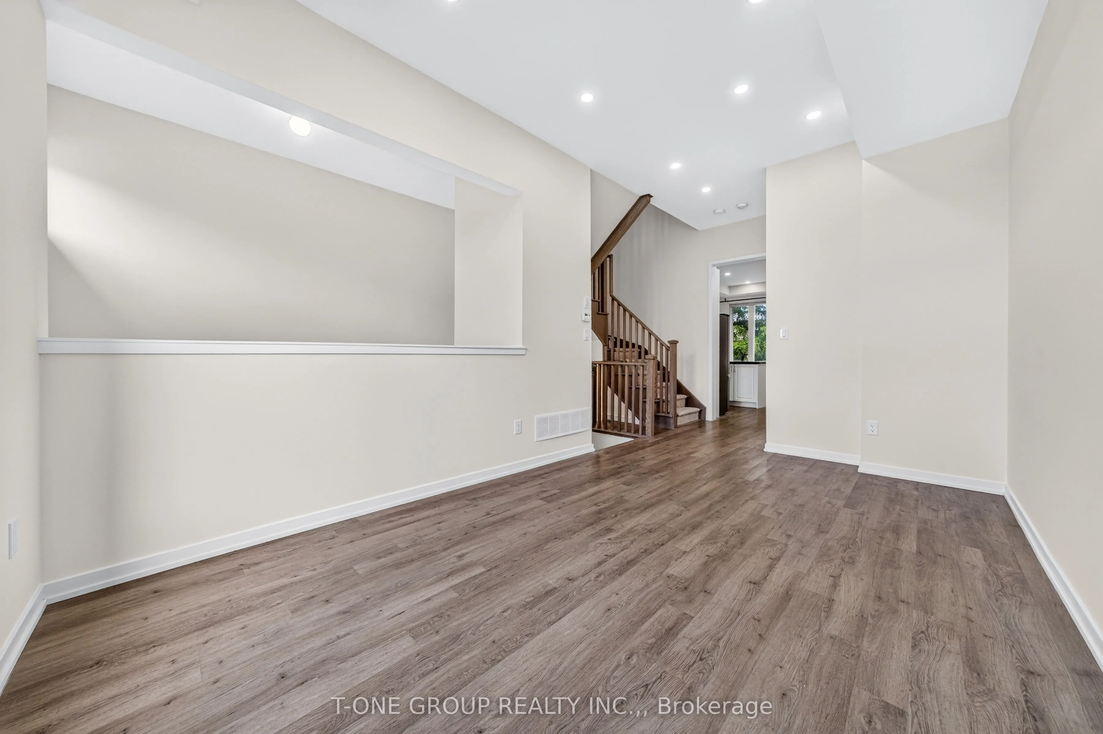 54 Pantheon Lane