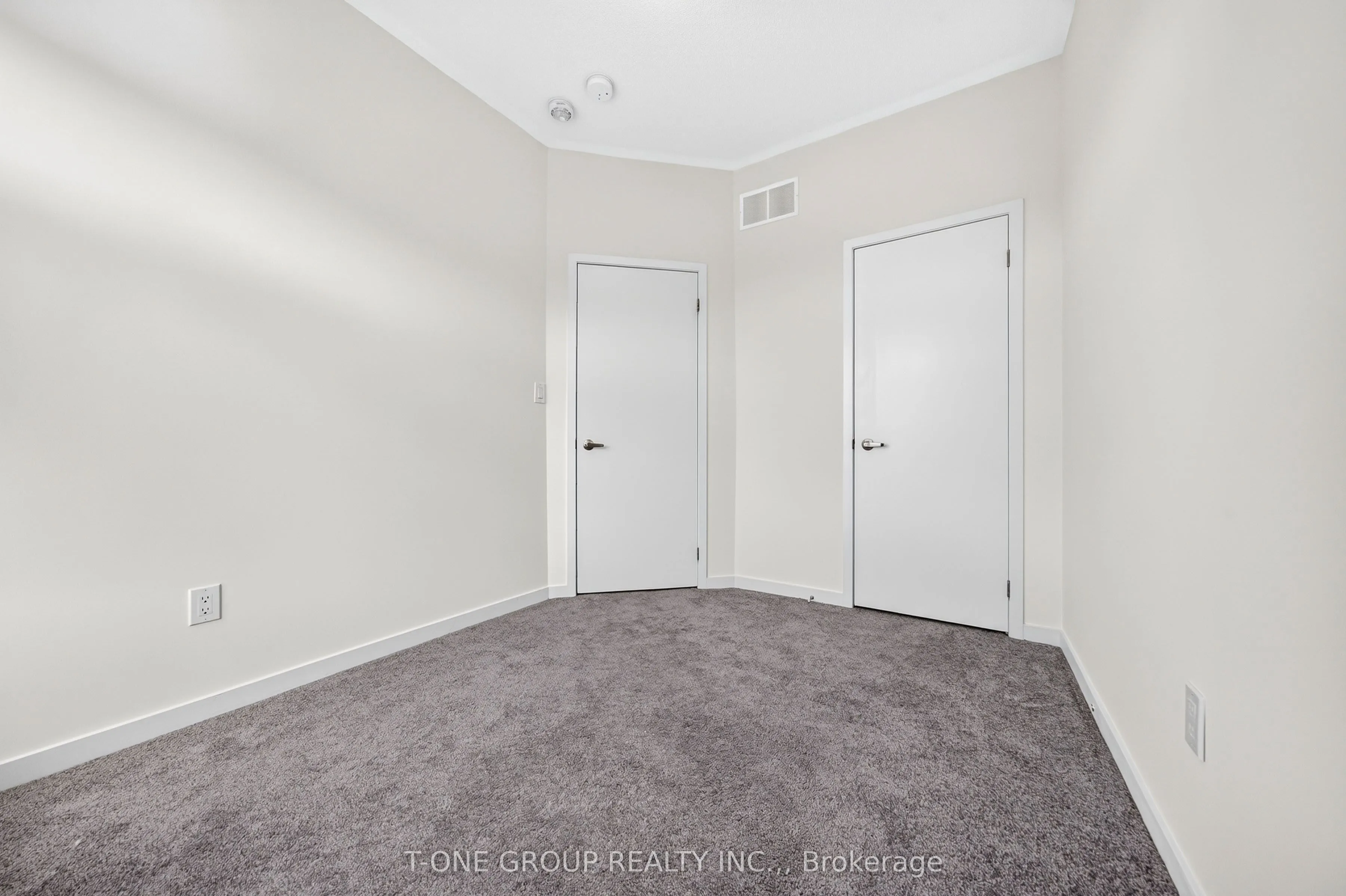 54 Pantheon Lane