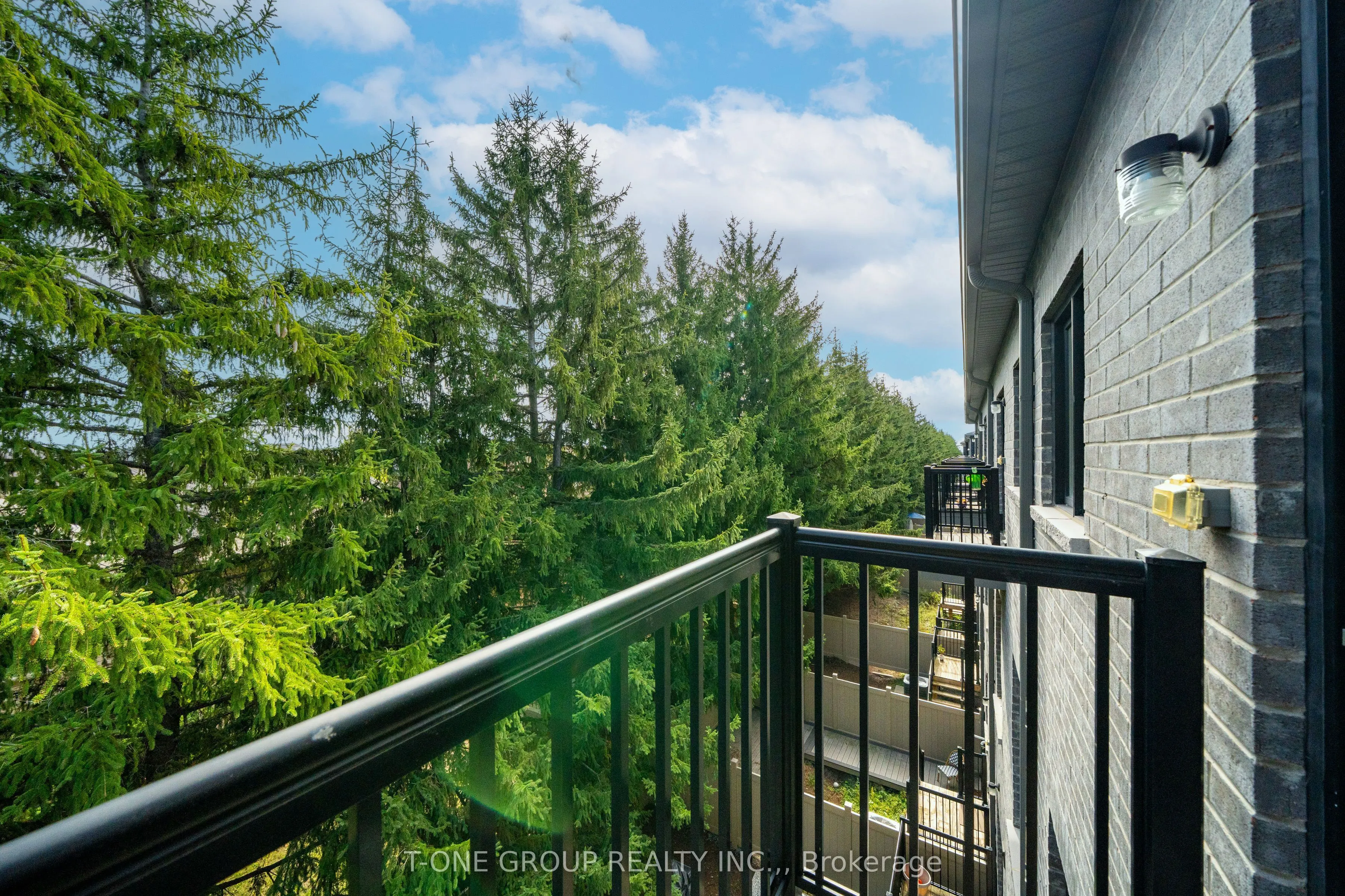 54 Pantheon Lane