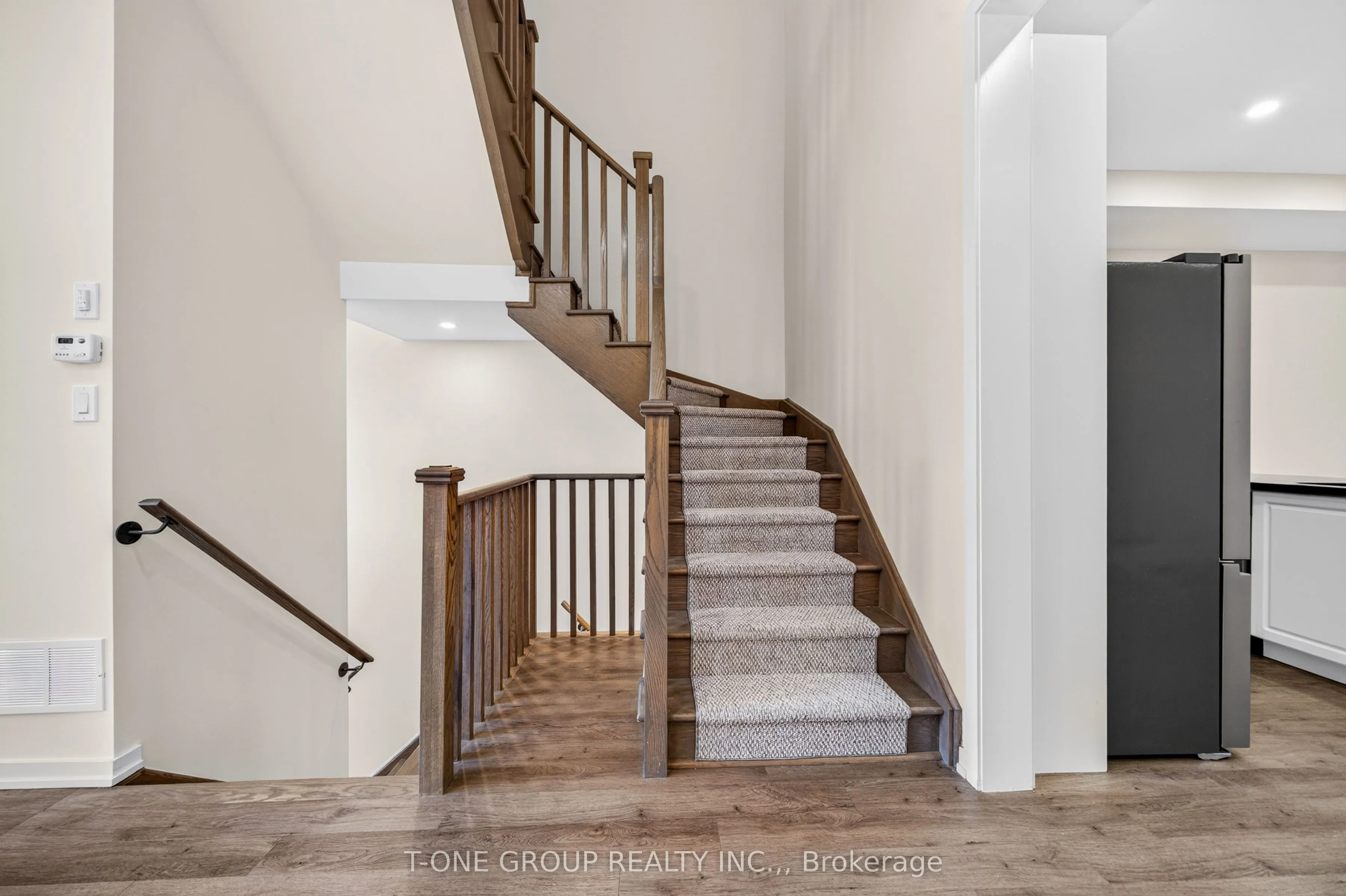 54 Pantheon Lane