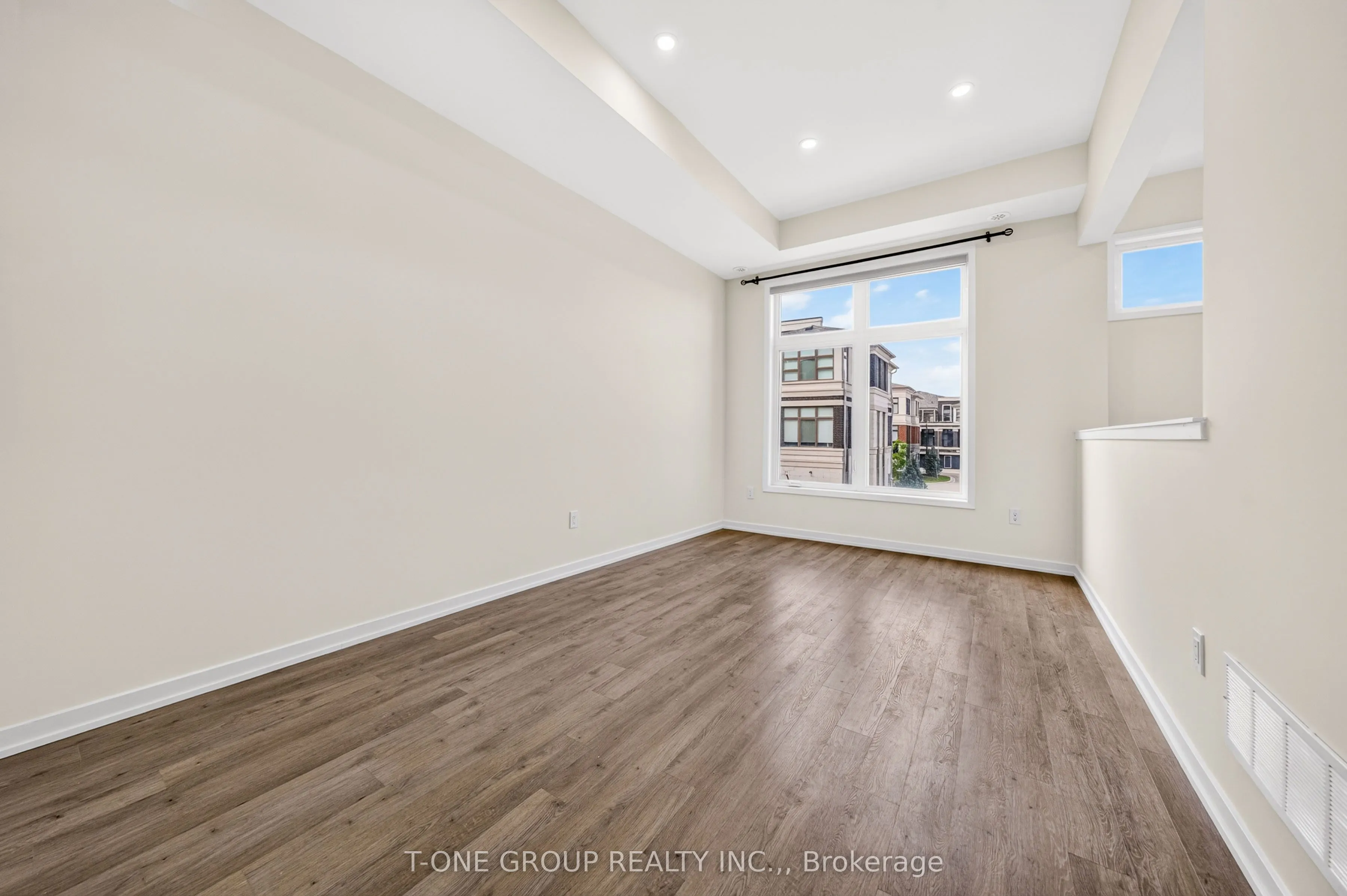 54 Pantheon Lane