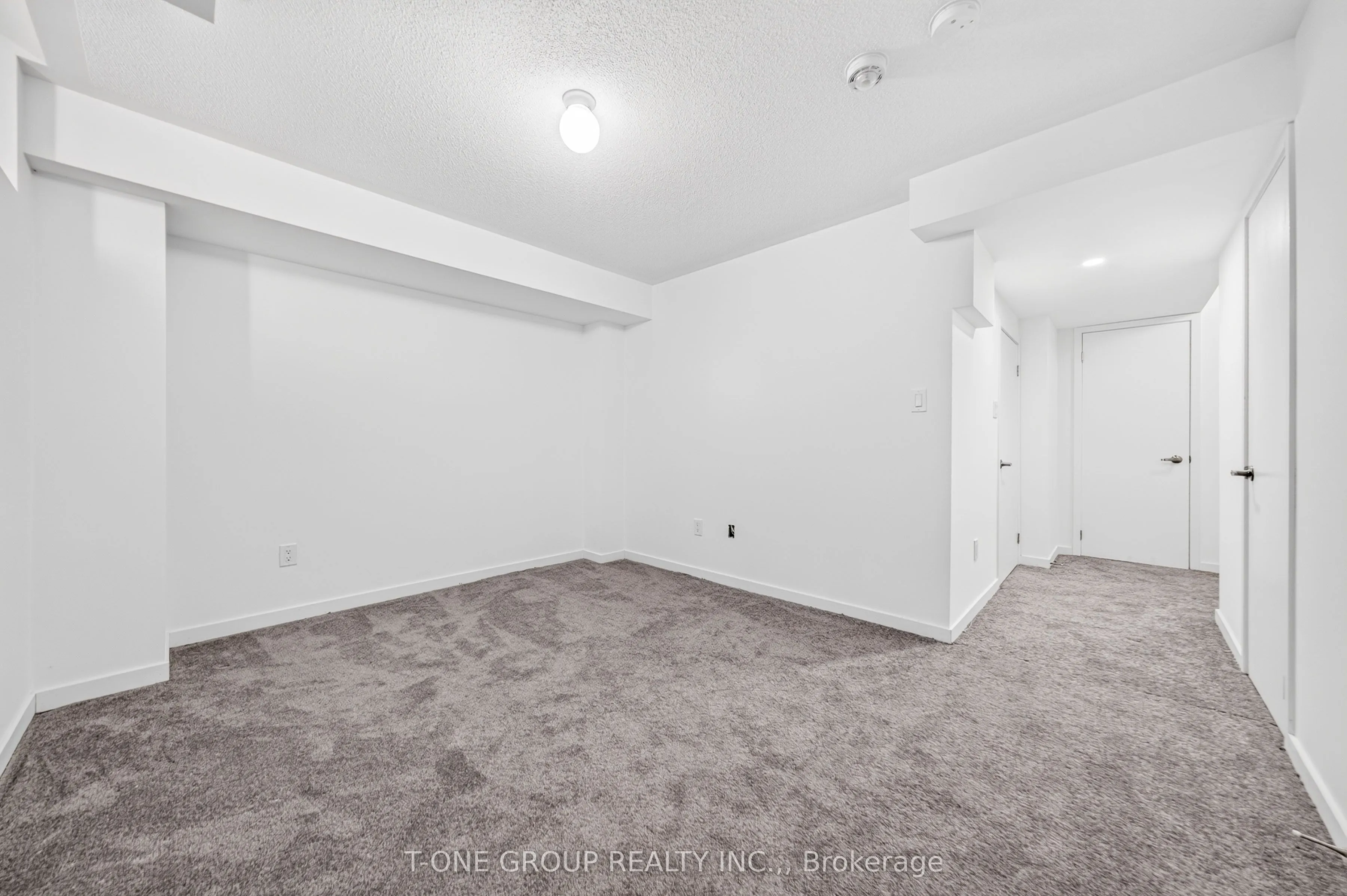 54 Pantheon Lane