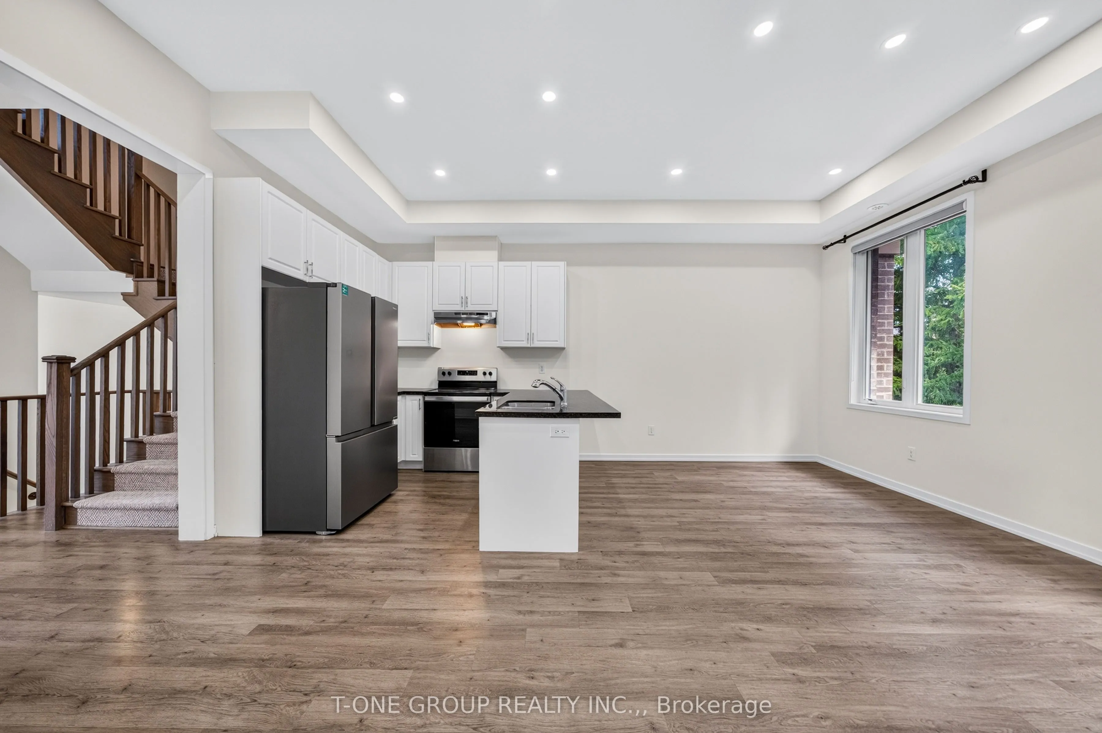 54 Pantheon Lane