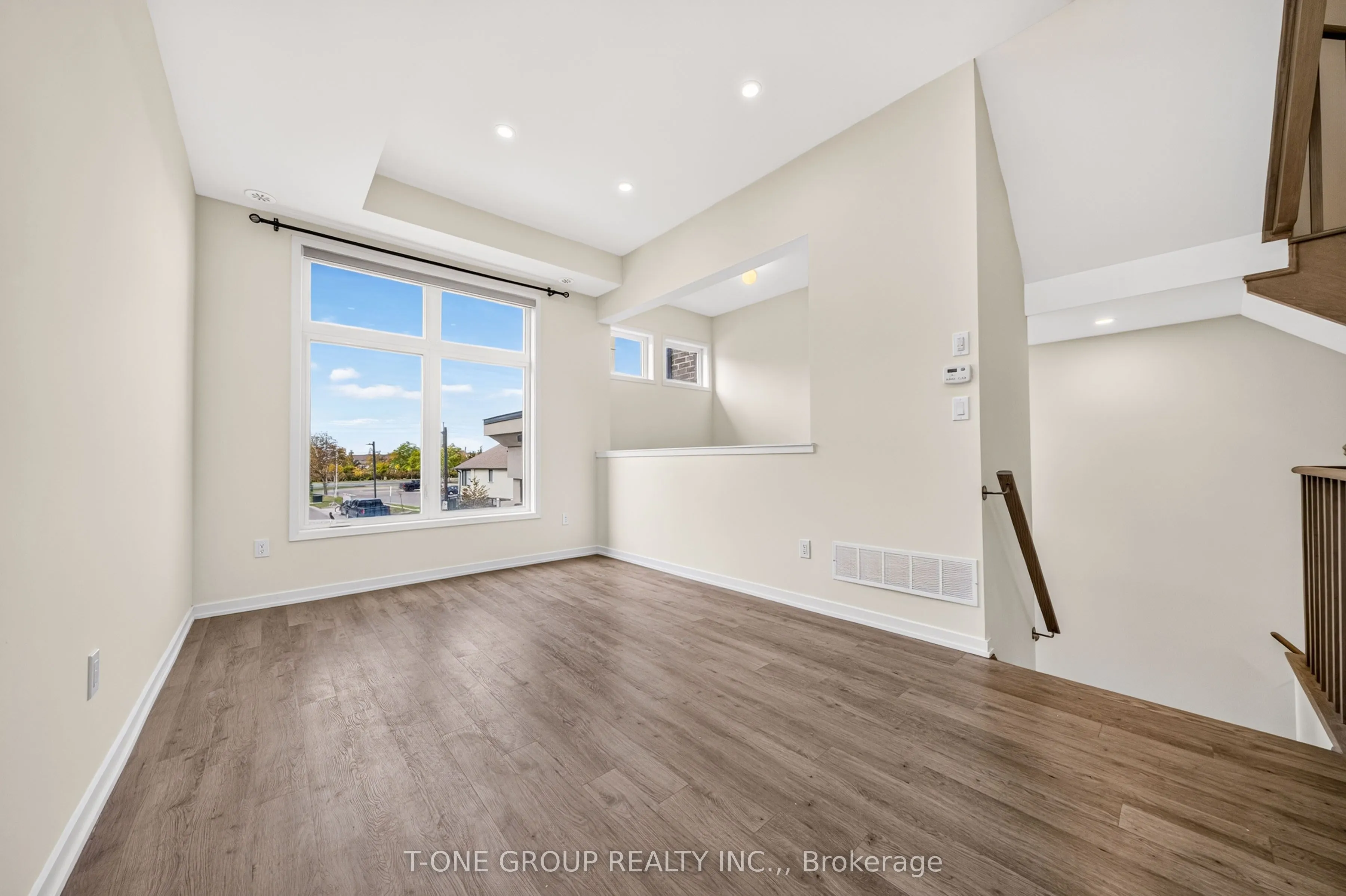 54 Pantheon Lane