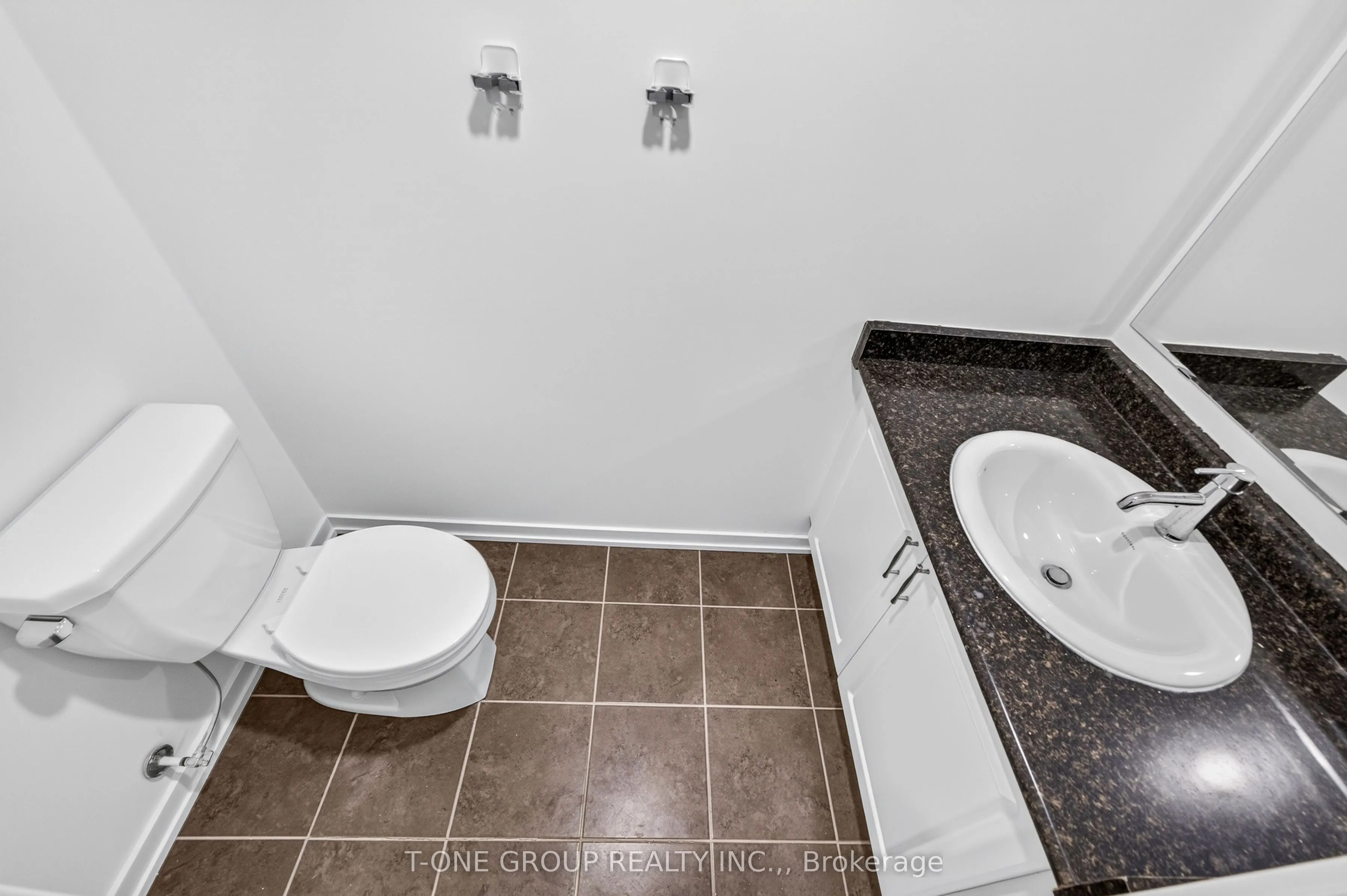 54 Pantheon Lane