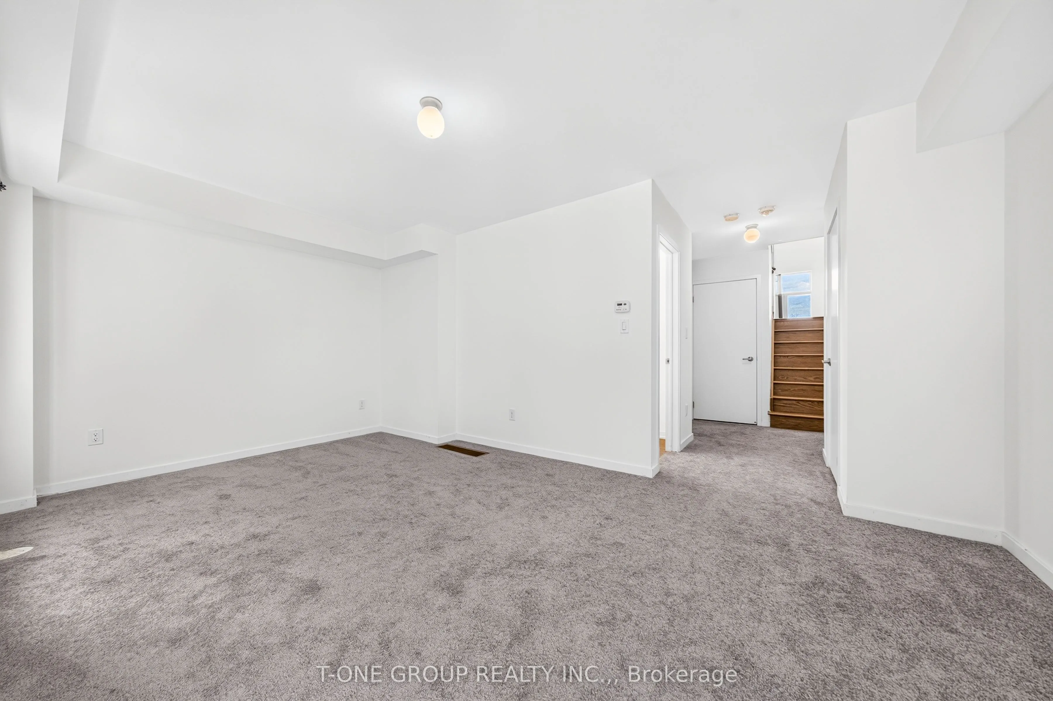 54 Pantheon Lane