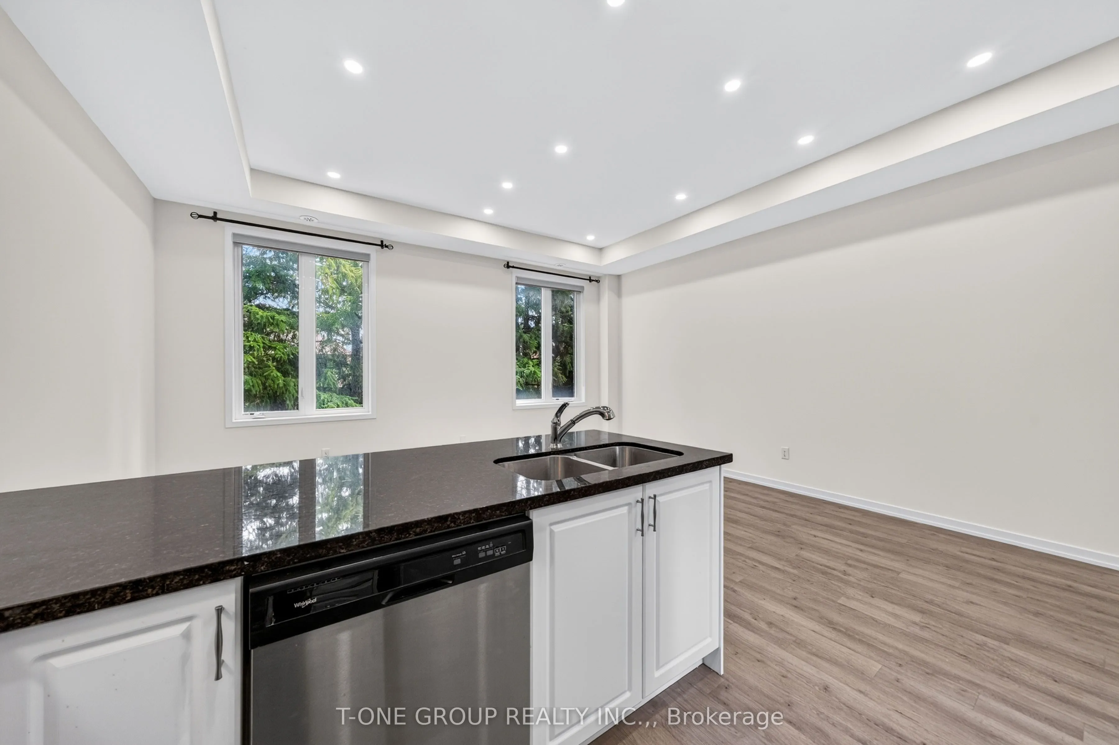 54 Pantheon Lane