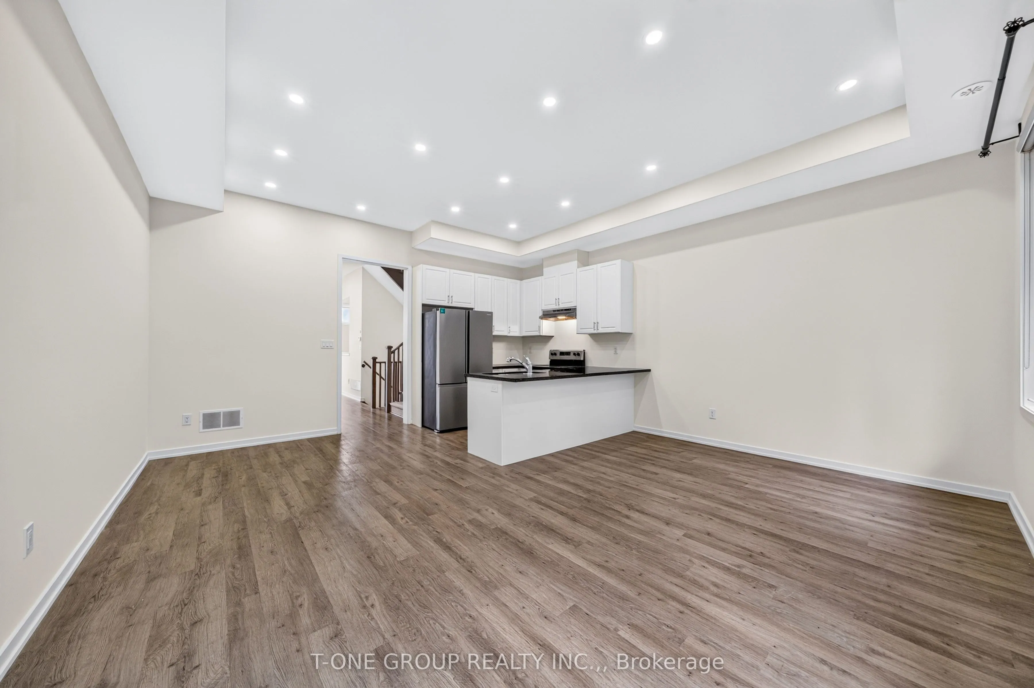 54 Pantheon Lane