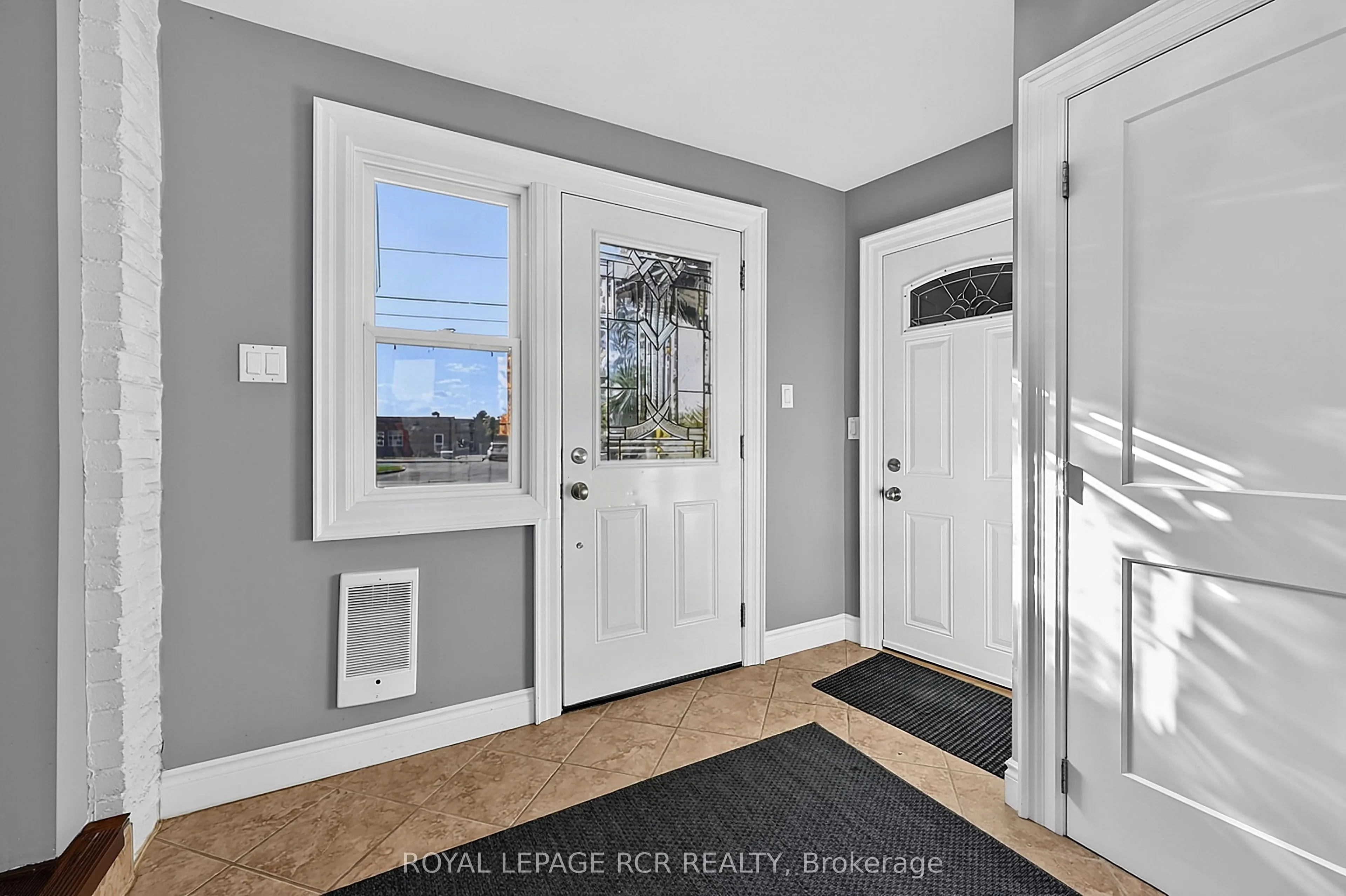 177 King Street S