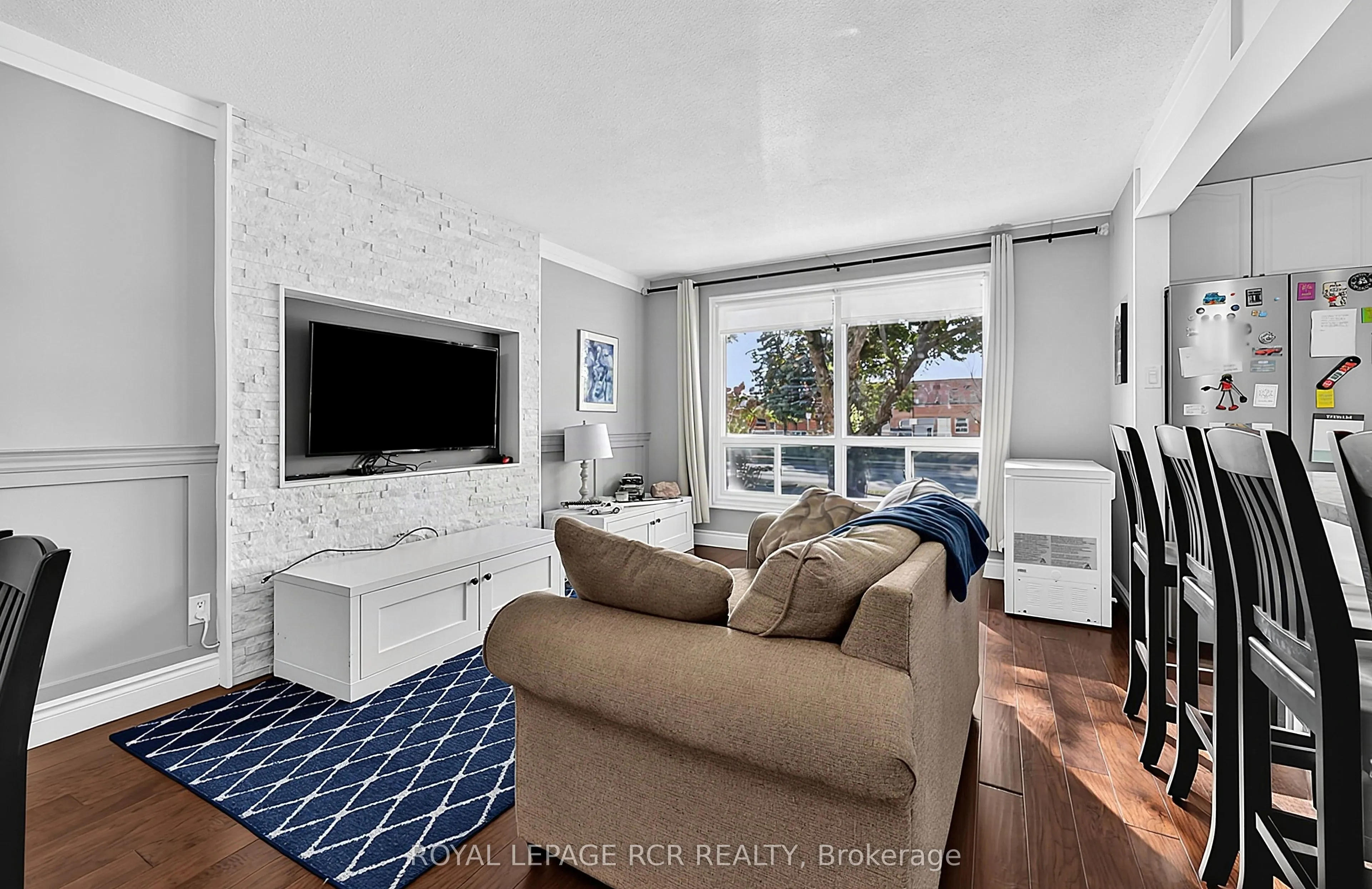 177 King Street S