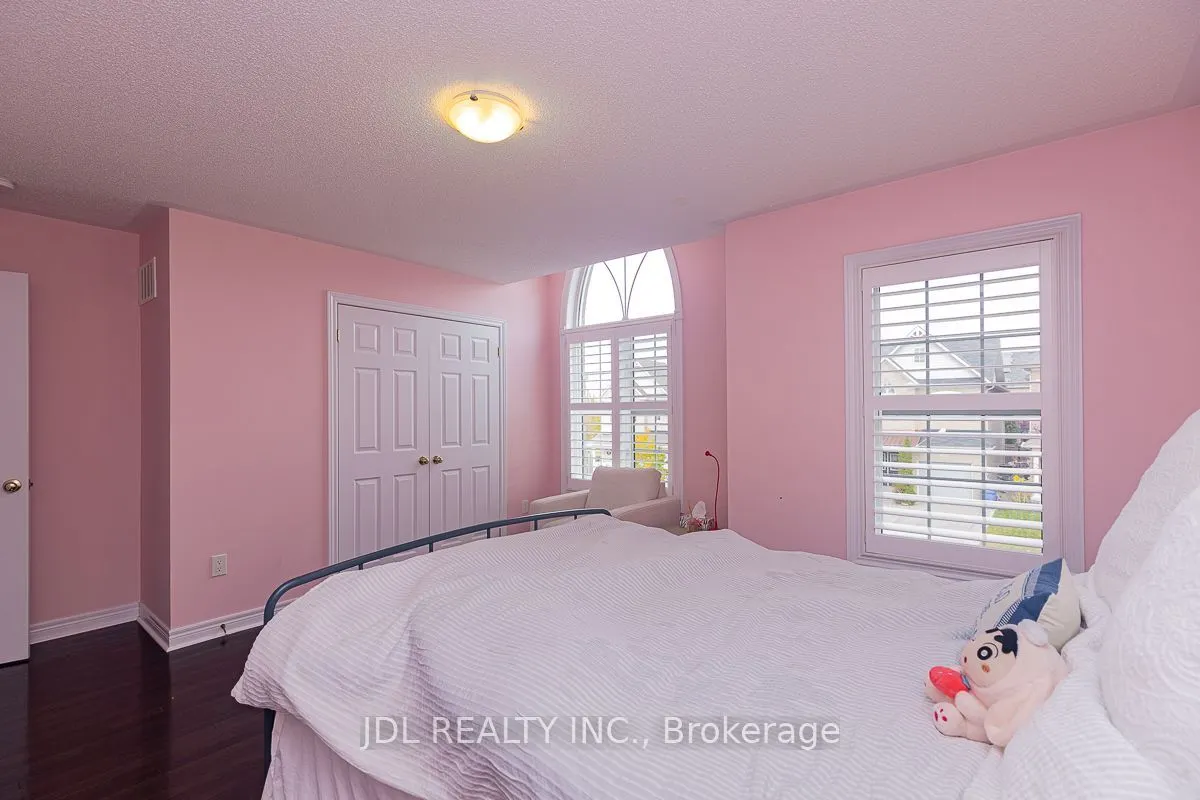 103 Herefordshire Crescent