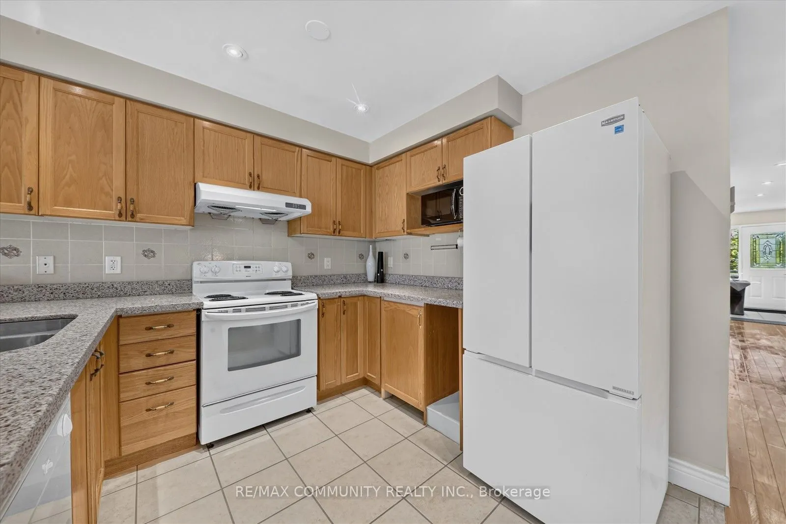 82 Burgeess Crescent