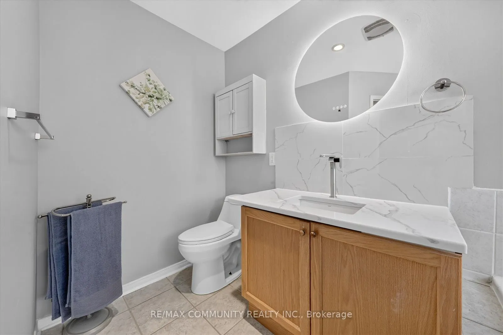 82 Burgeess Crescent