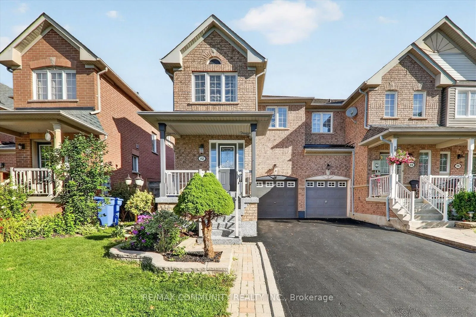 82 Burgeess Crescent