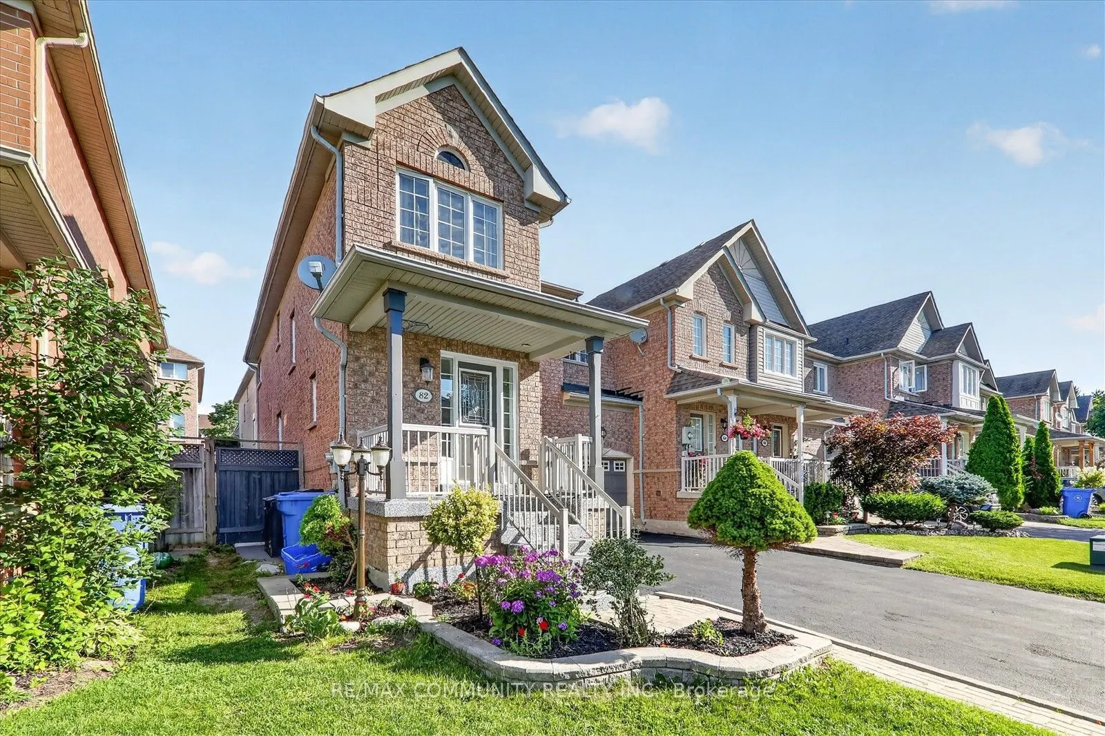 82 Burgeess Crescent