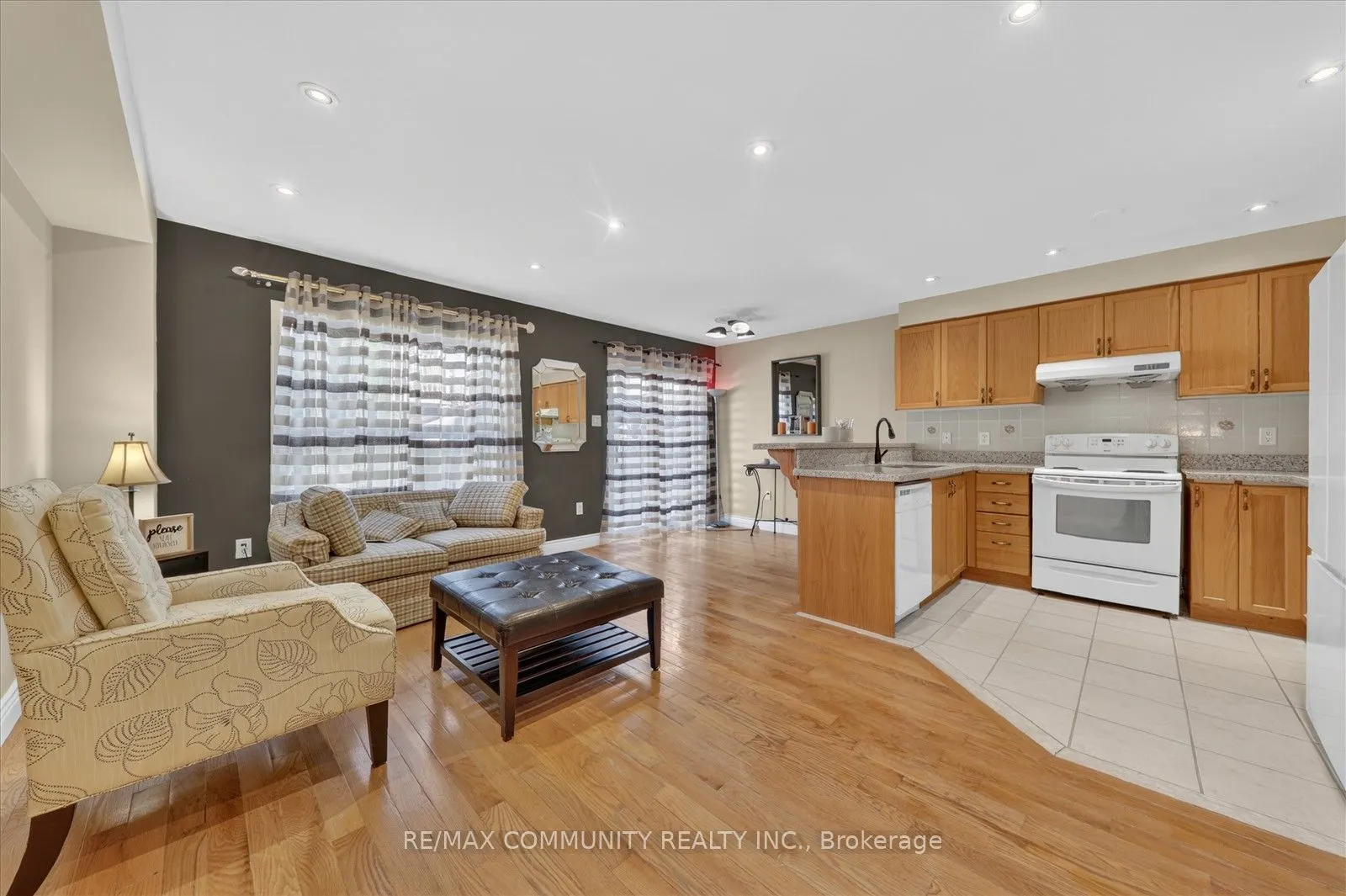 82 Burgeess Crescent