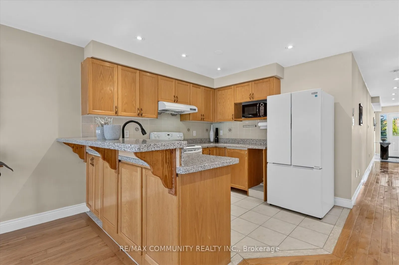 82 Burgeess Crescent