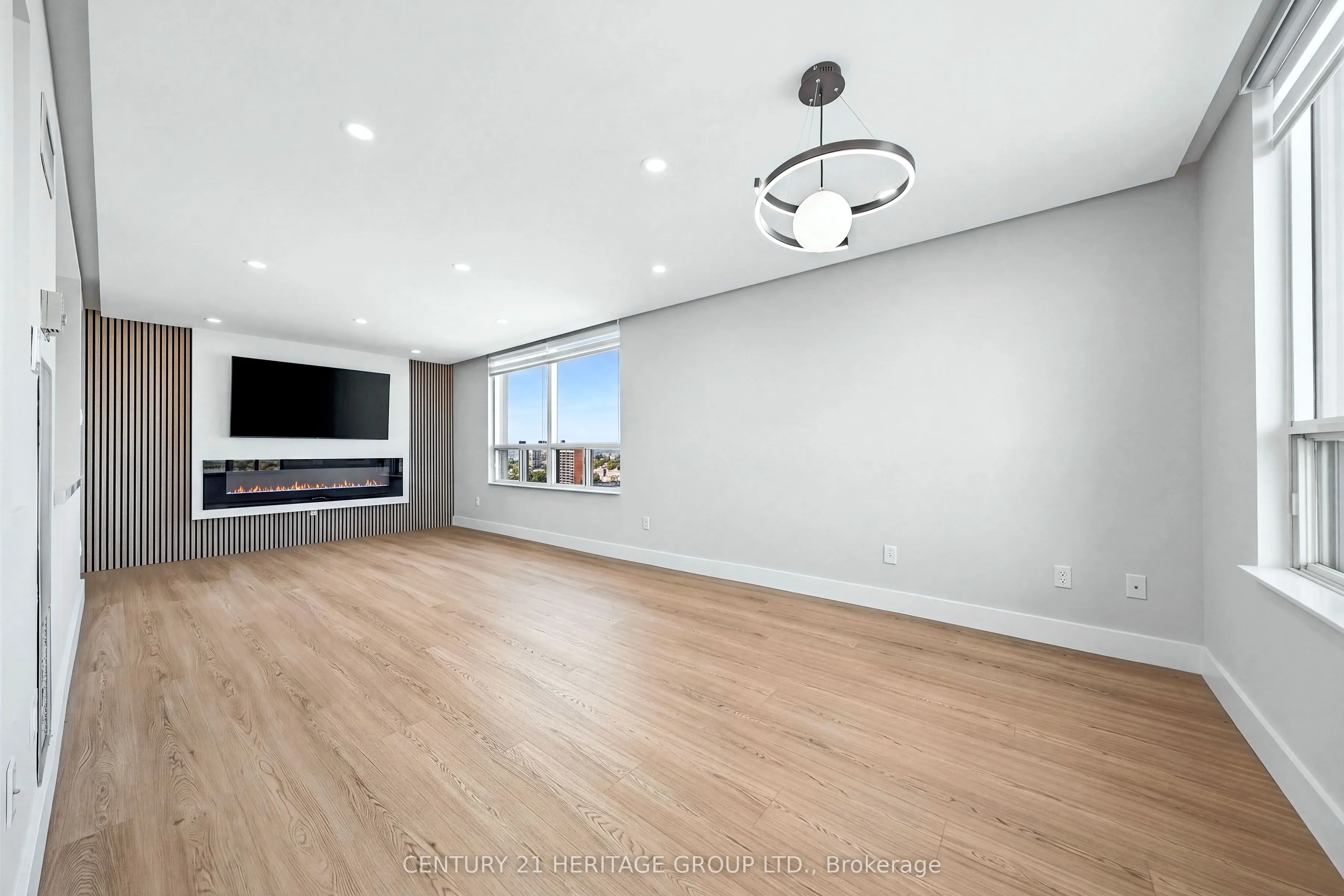 7 Townsgate Drive #1203