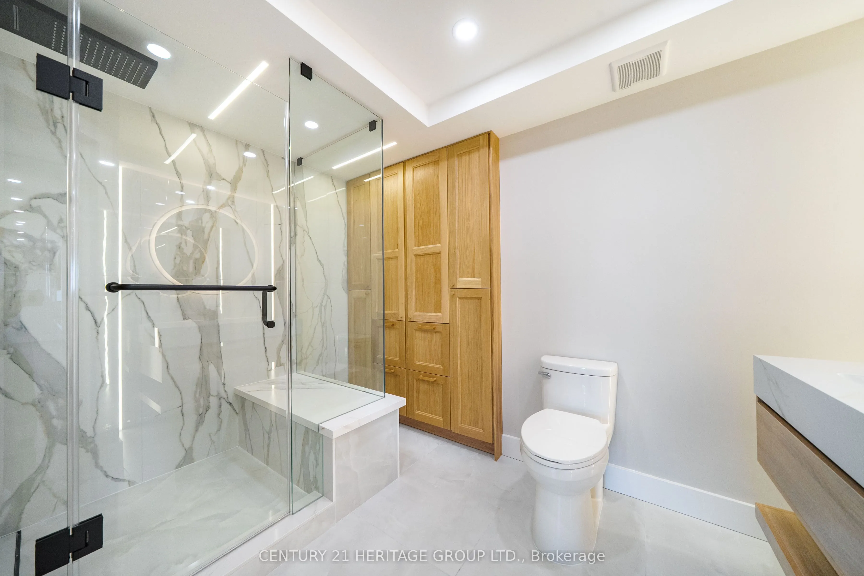 7 Townsgate Drive #1203
