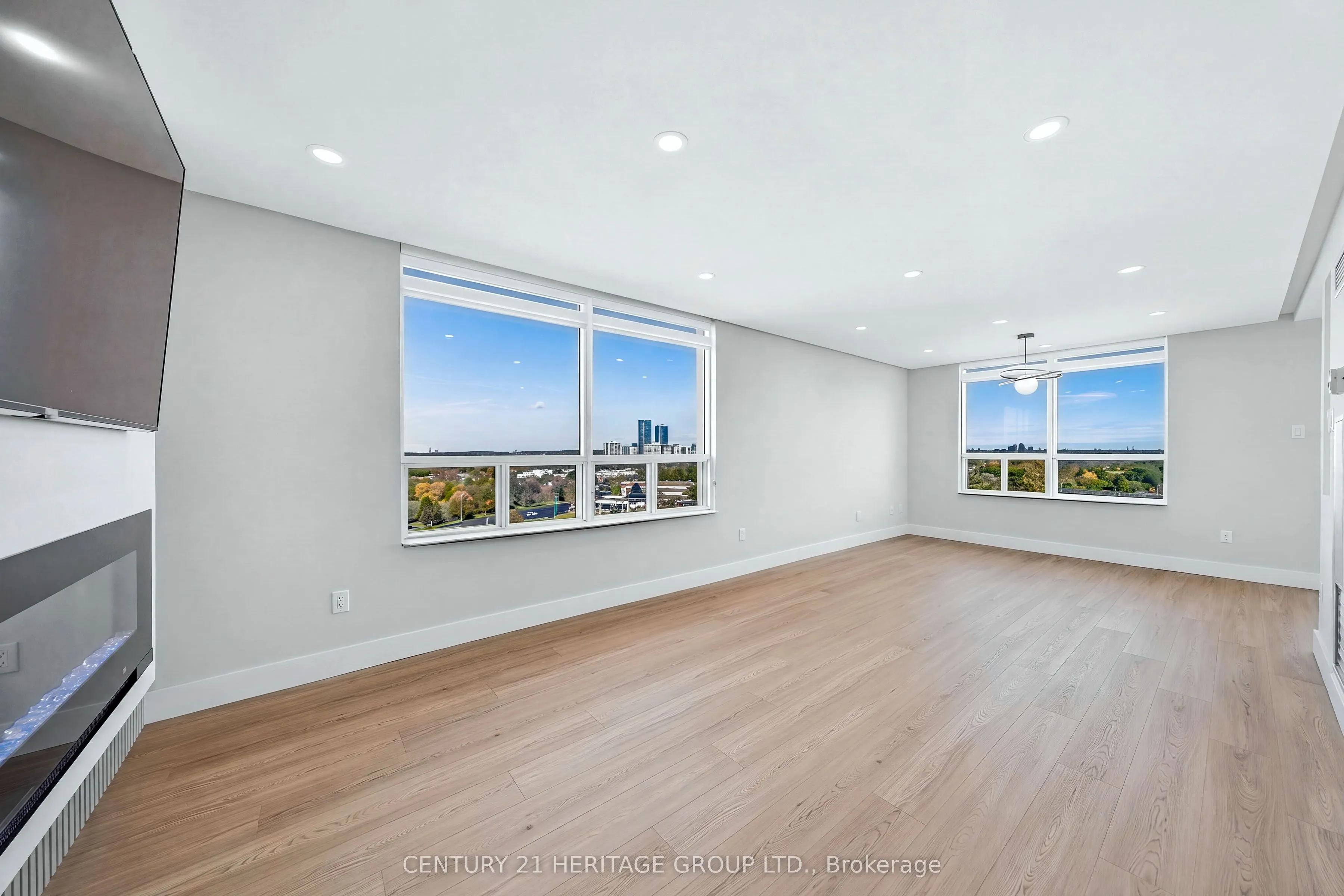 7 Townsgate Drive #1203
