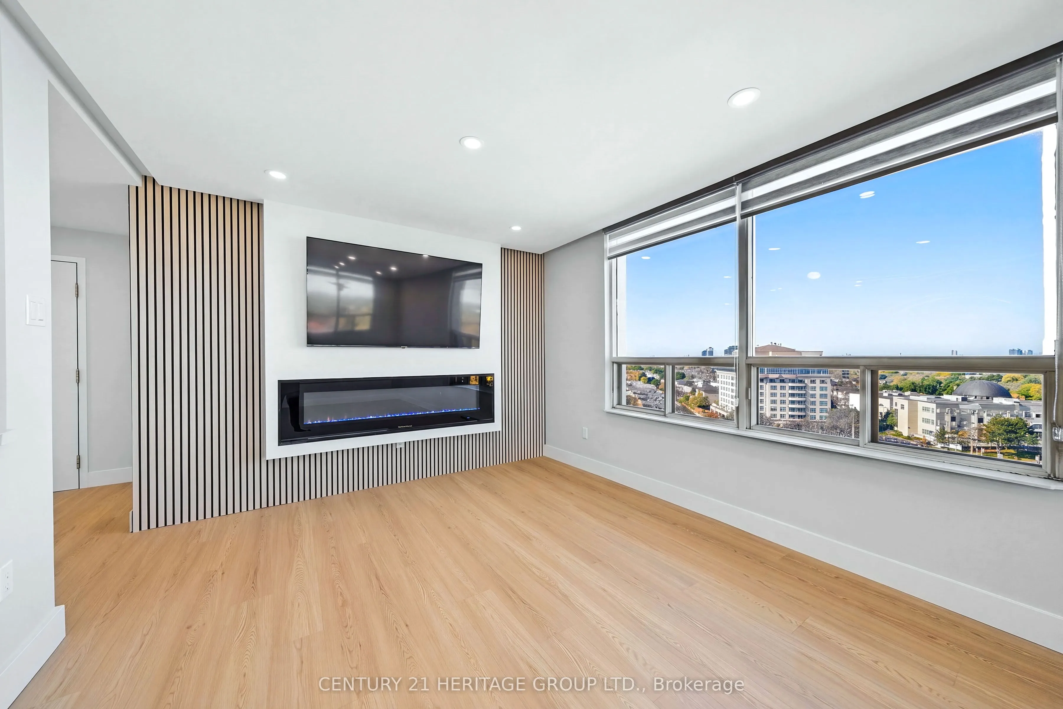 7 Townsgate Drive #1203