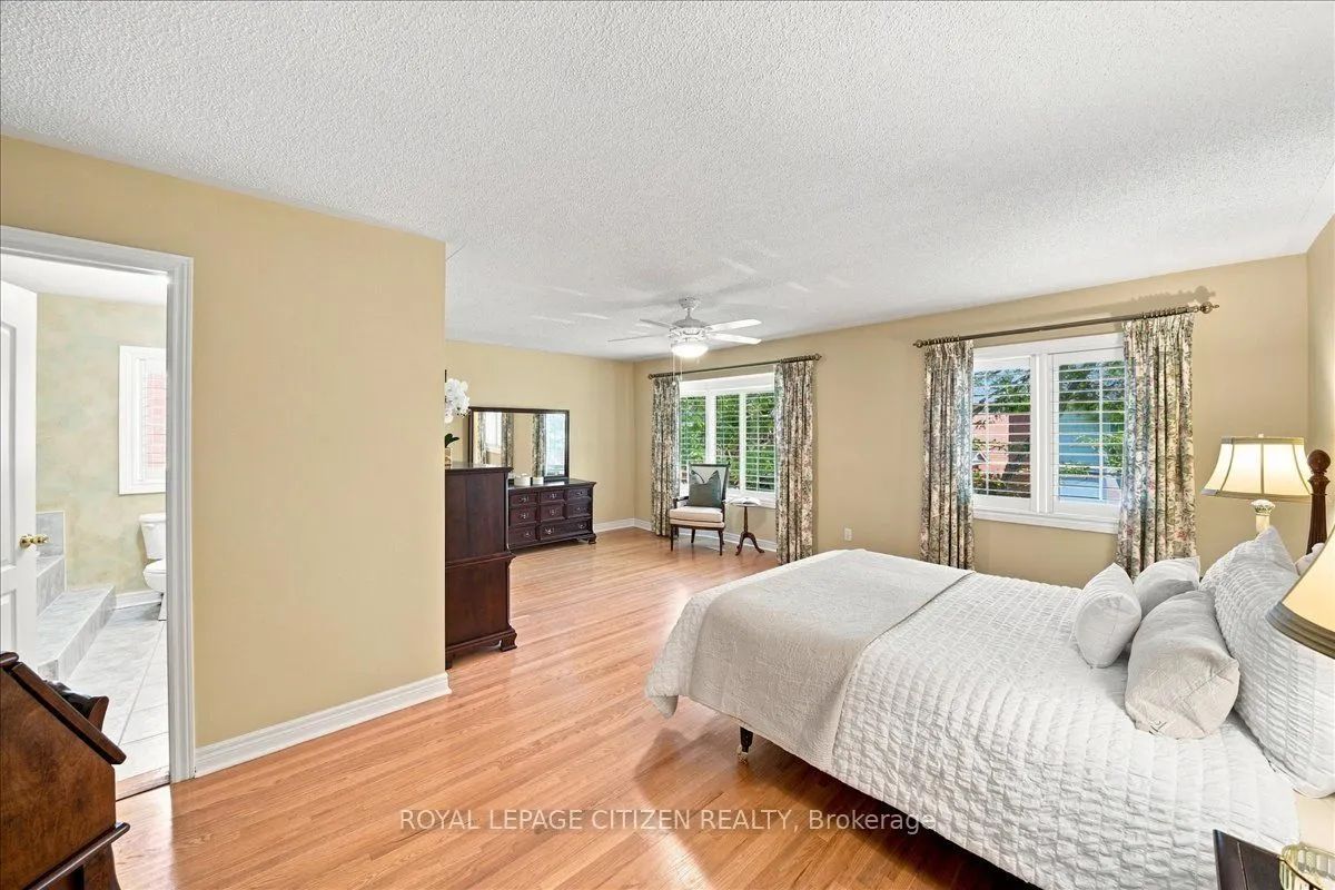 255 Shaftsbury Avenue #43