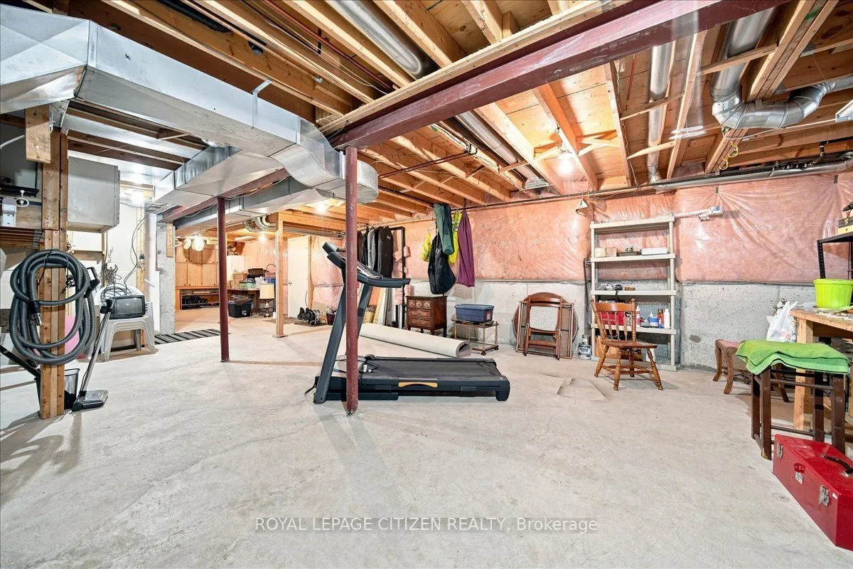255 Shaftsbury Avenue #43