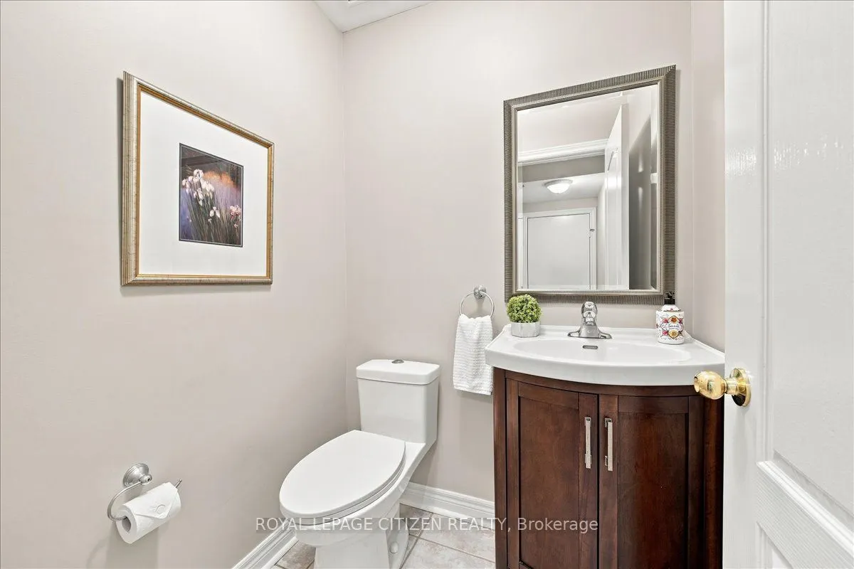 255 Shaftsbury Avenue #43