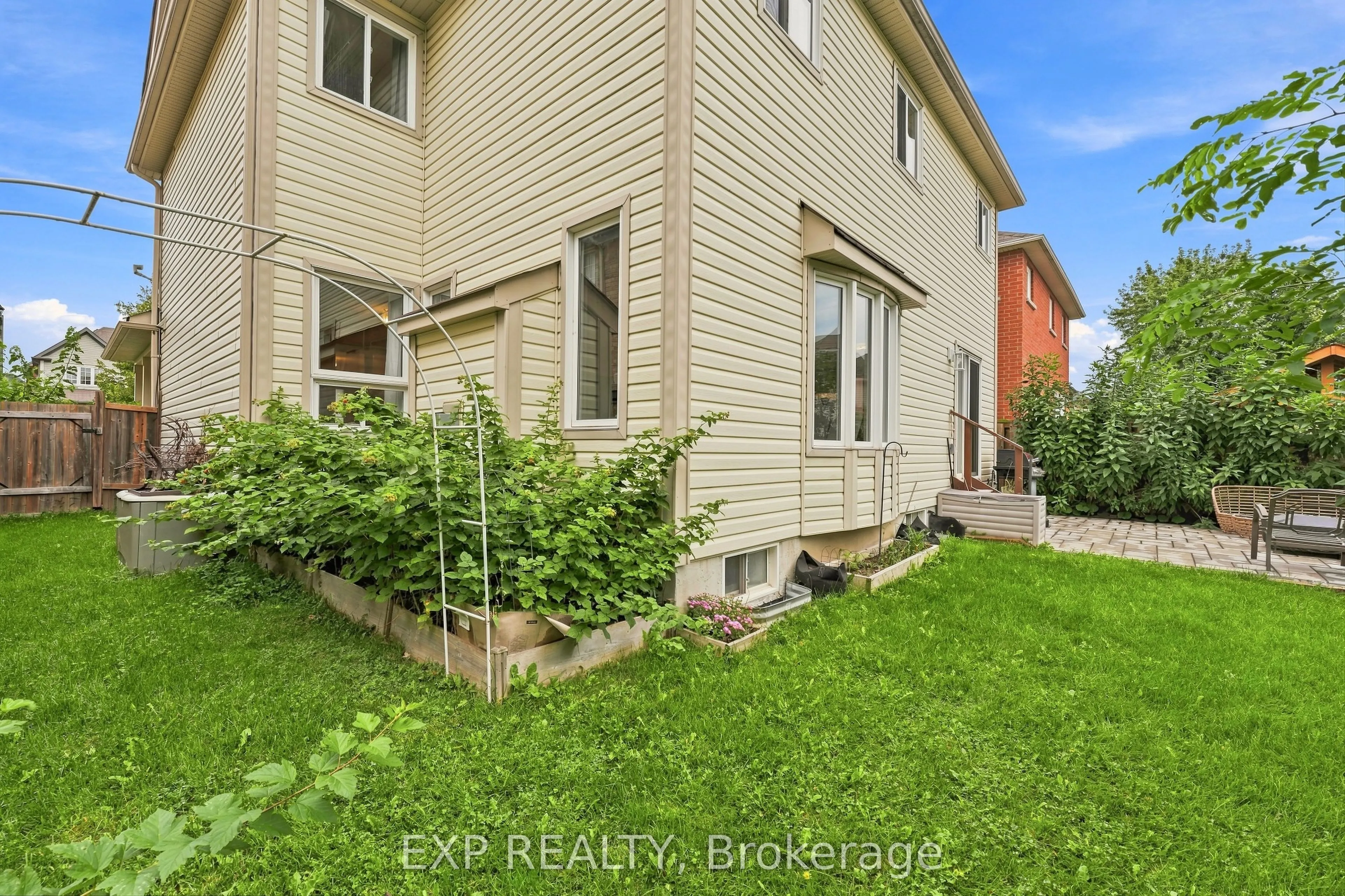 70 Thornlodge Drive