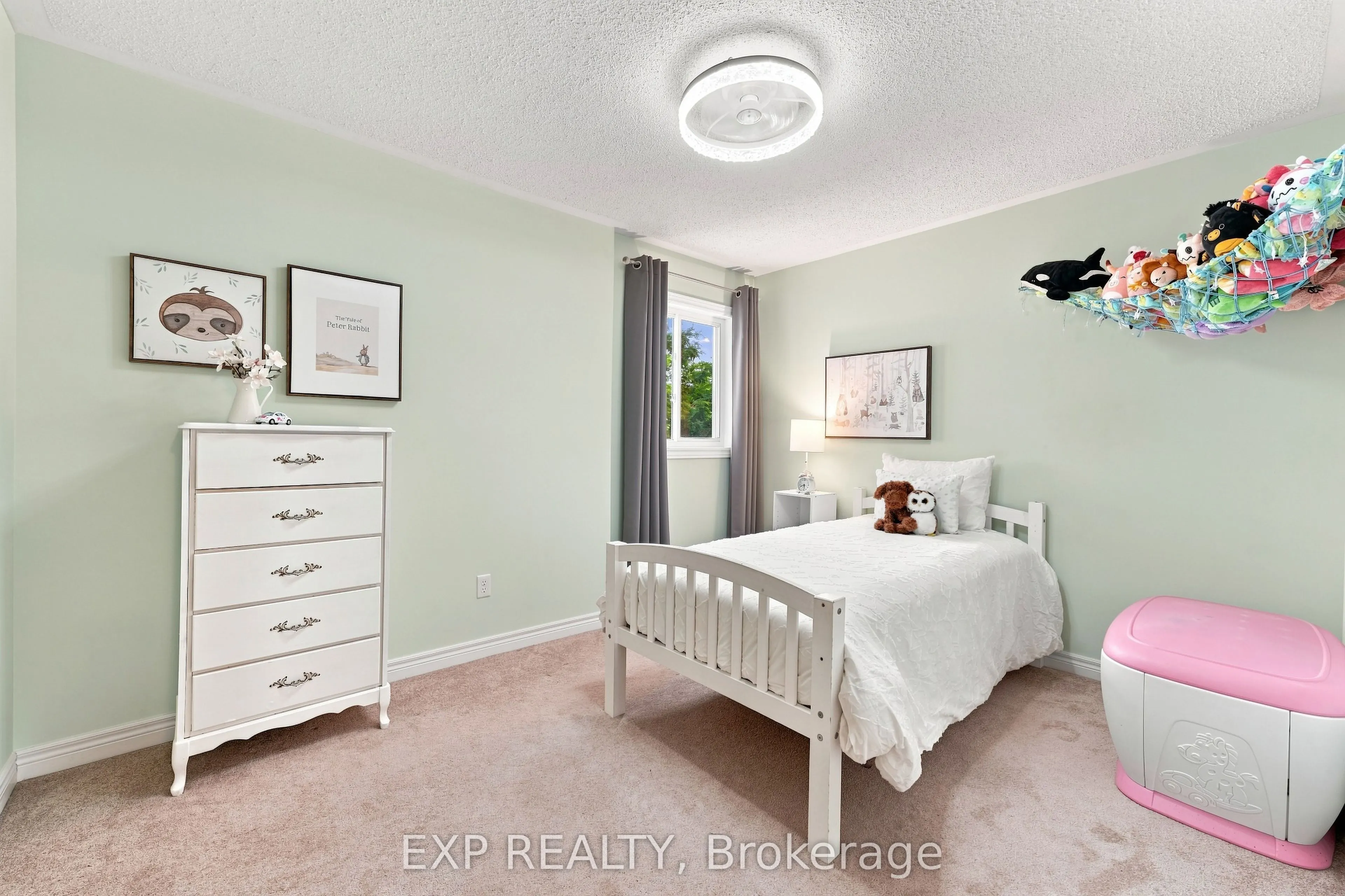 70 Thornlodge Drive