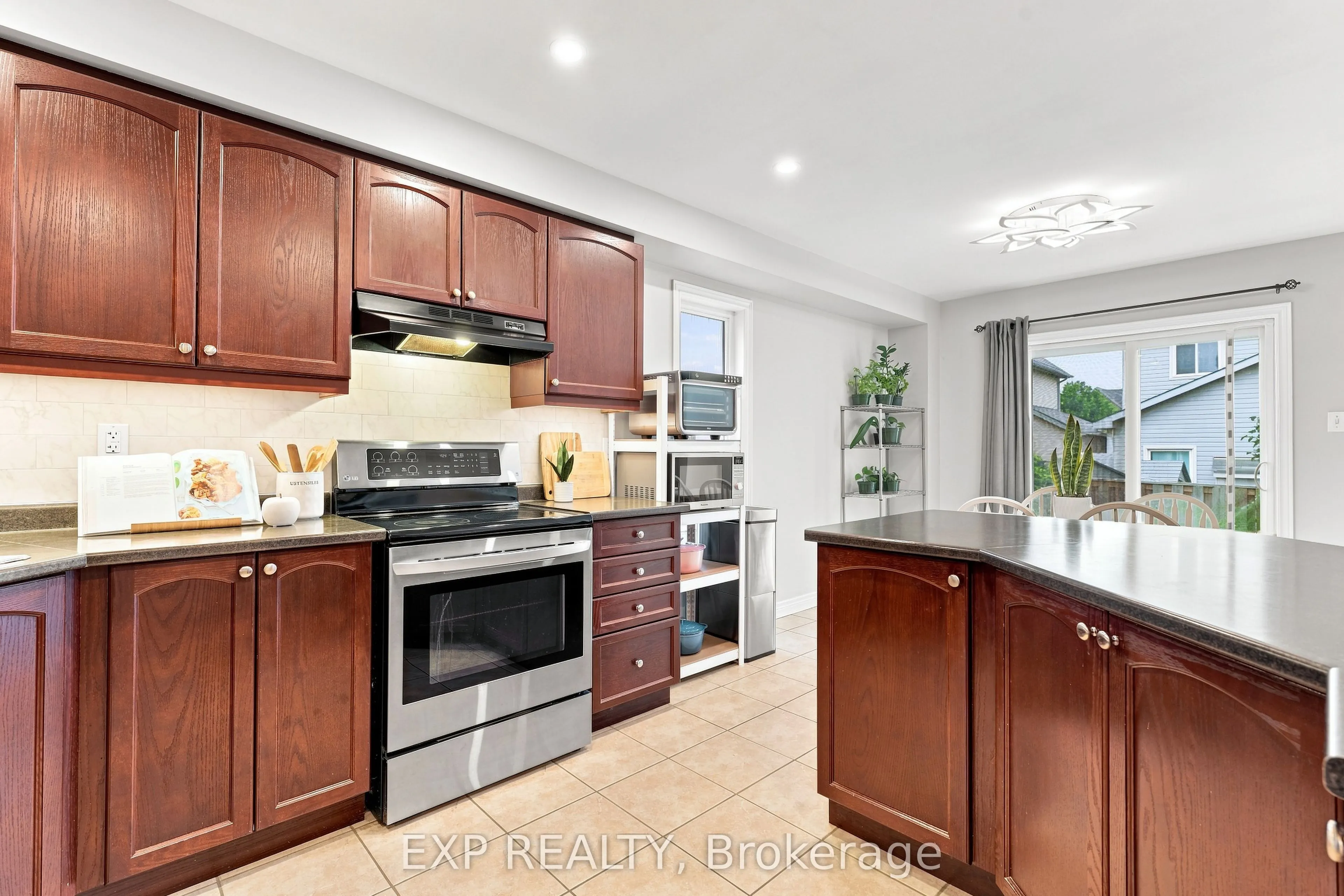 70 Thornlodge Drive