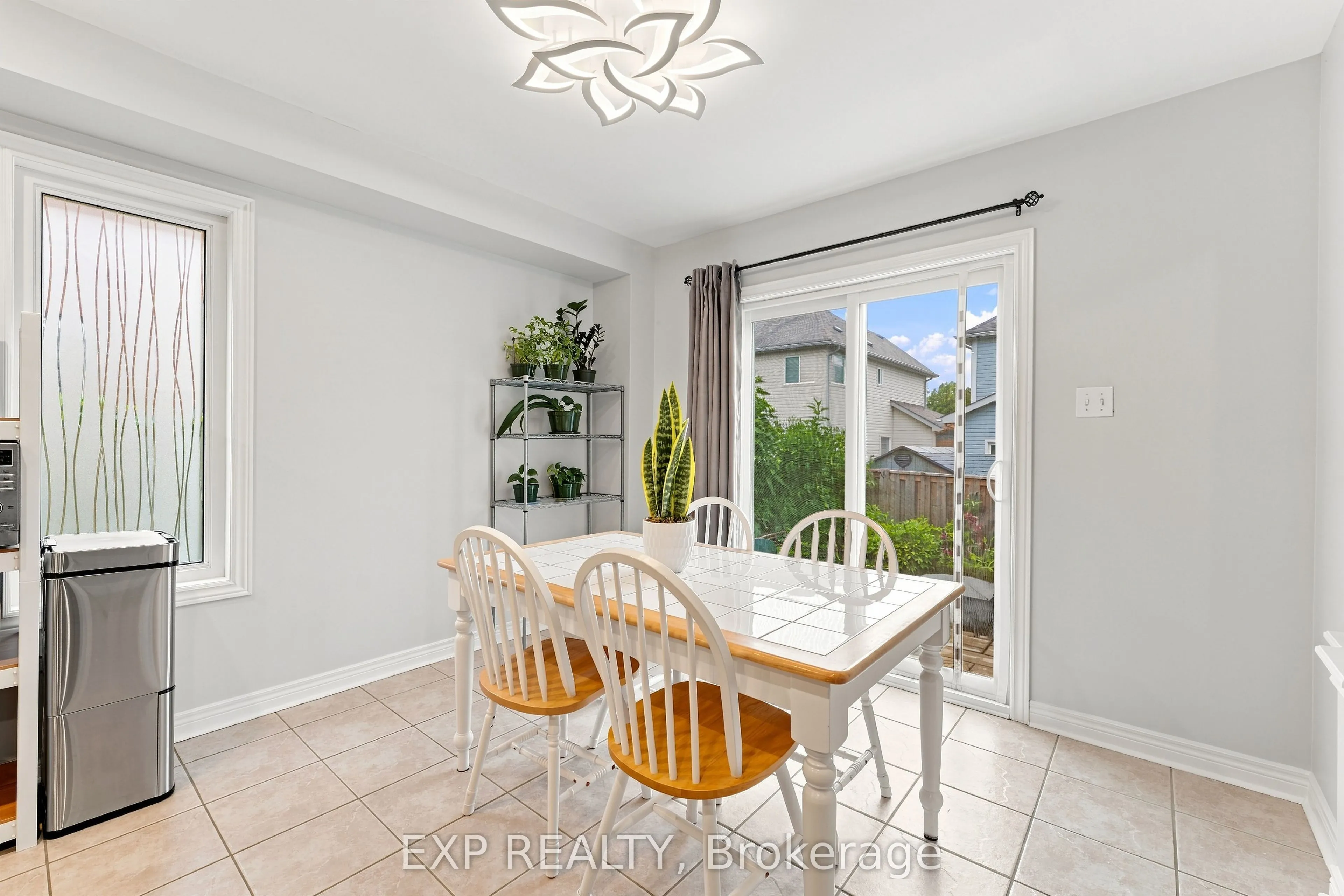 70 Thornlodge Drive