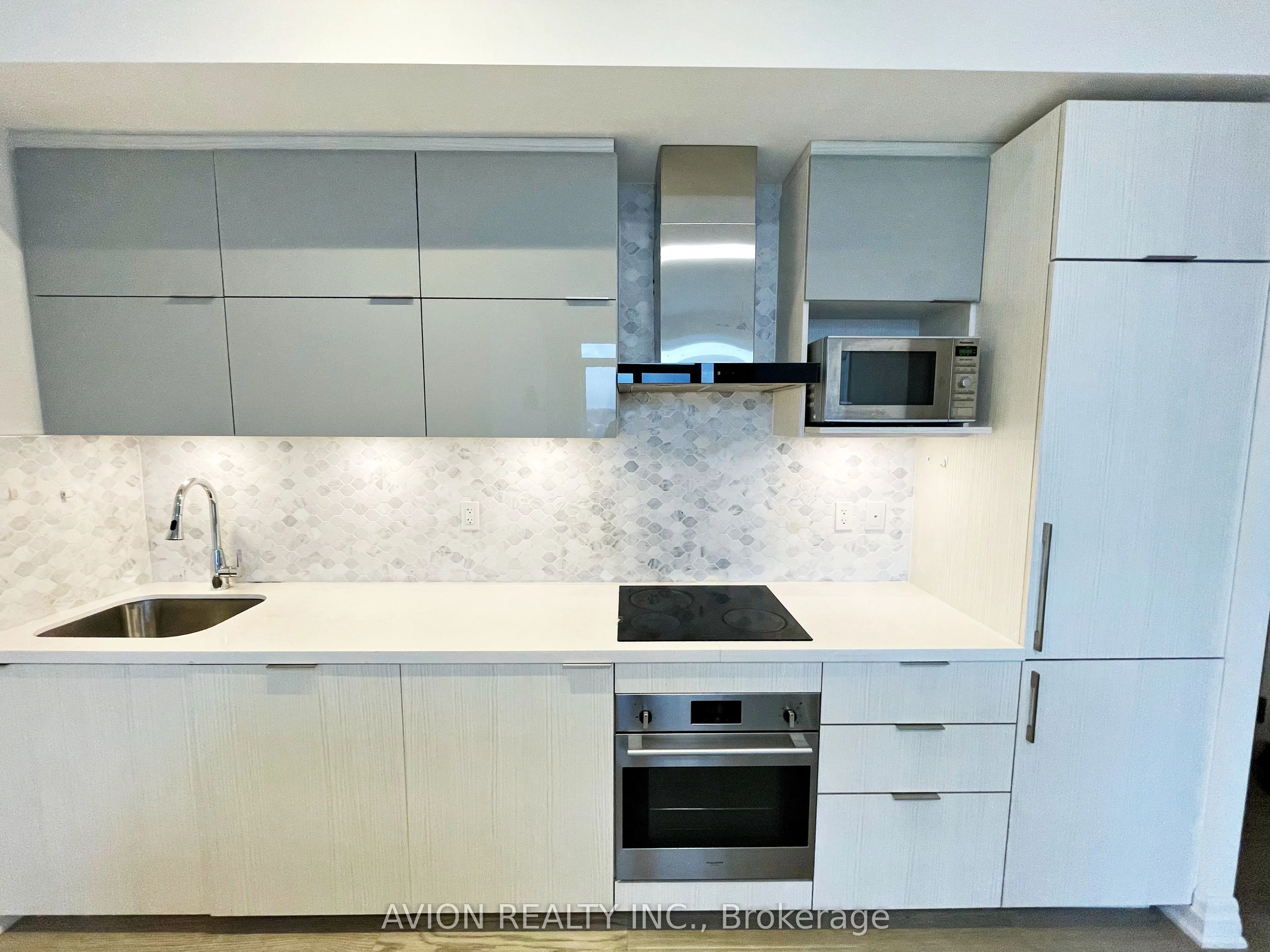 10 Rouge Valley Drive W #925A