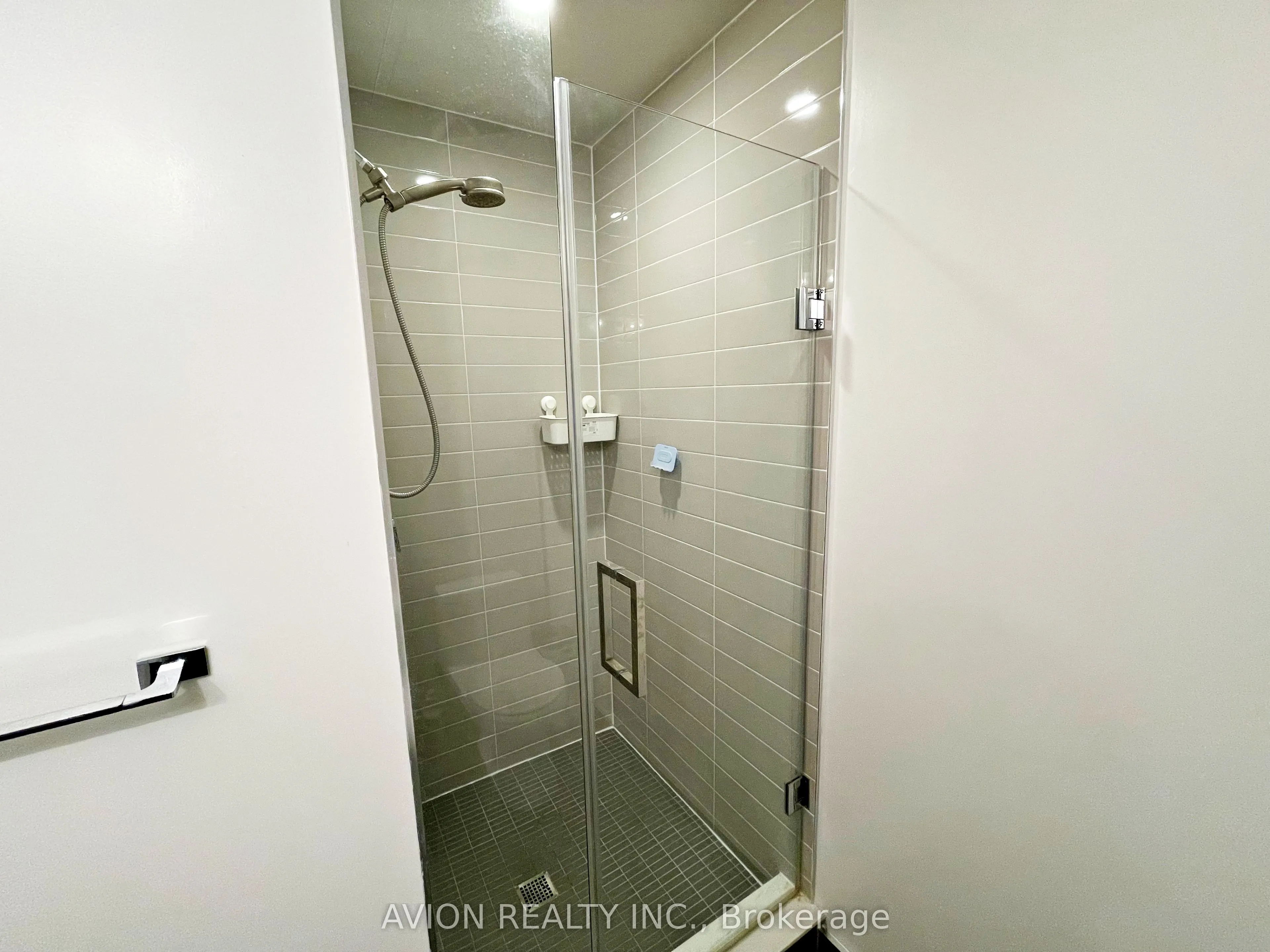 10 Rouge Valley Drive W #925A