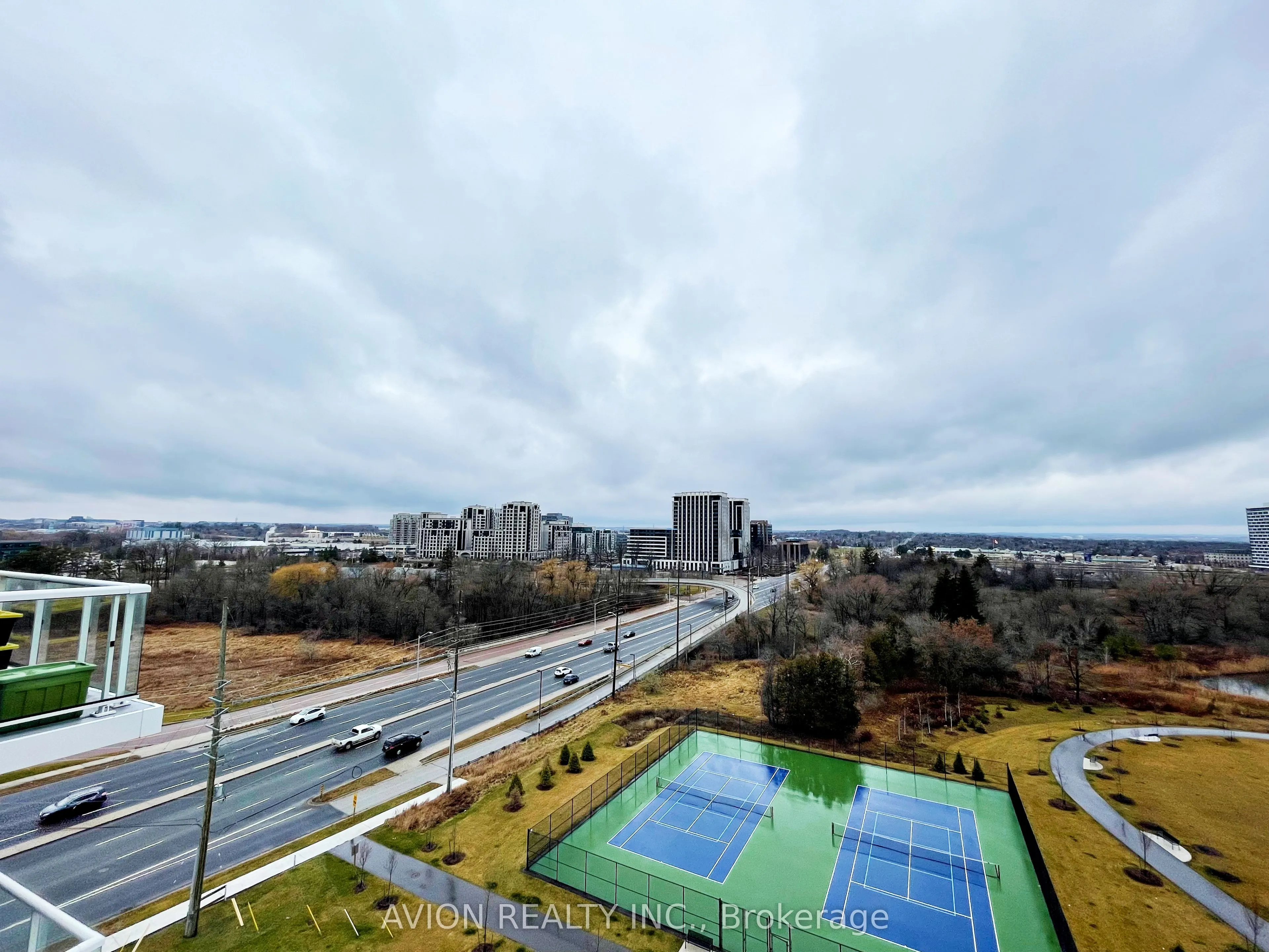 10 Rouge Valley Drive W #925A