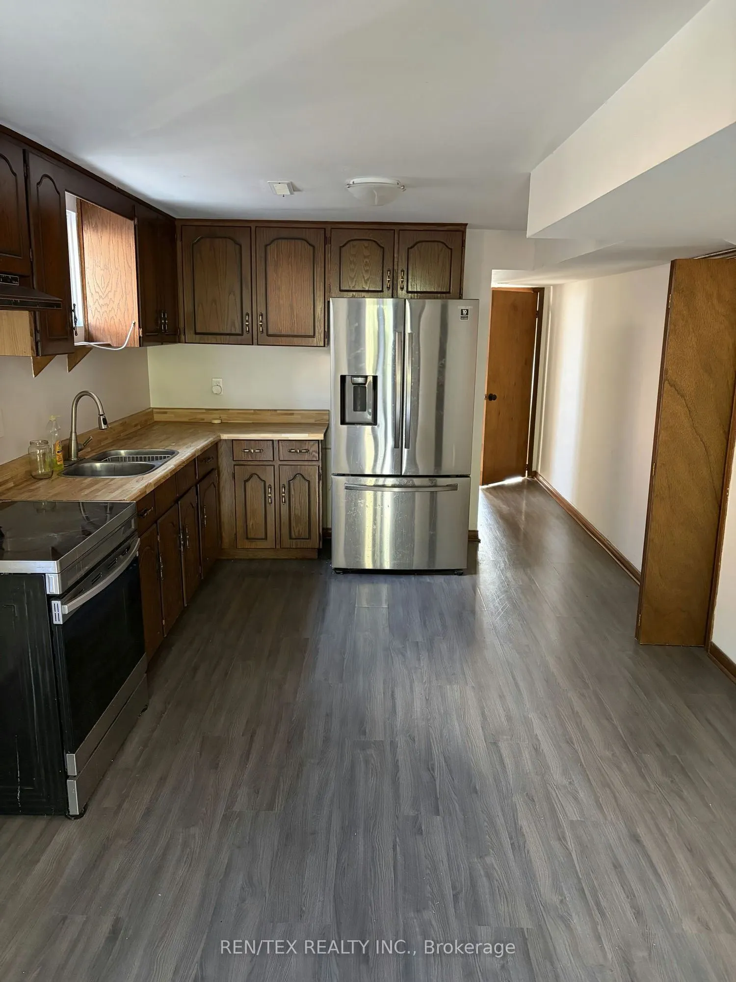 93 Maplegrove Avenue #Lower Level