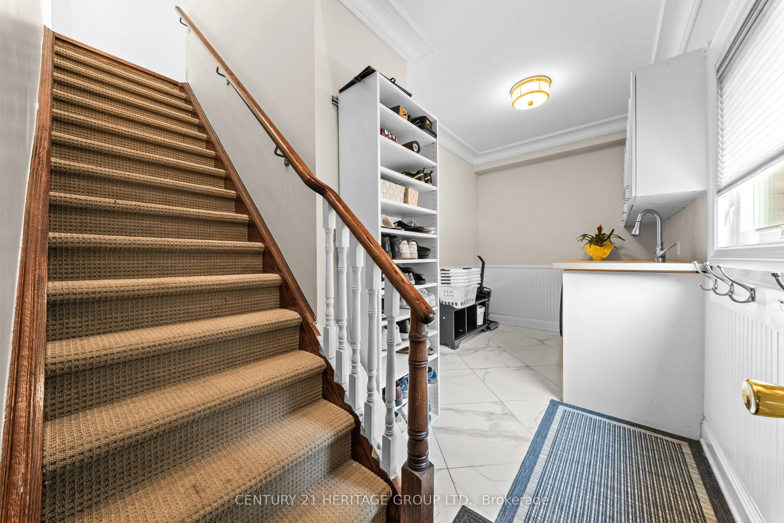 48 Carlyle Crescent