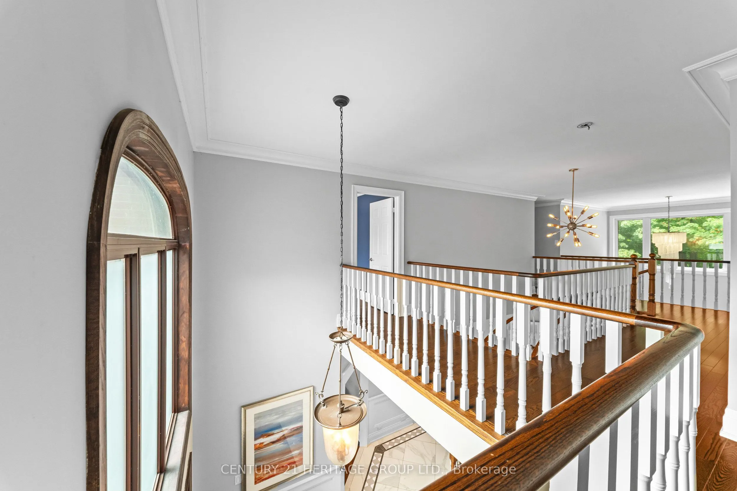 48 Carlyle Crescent