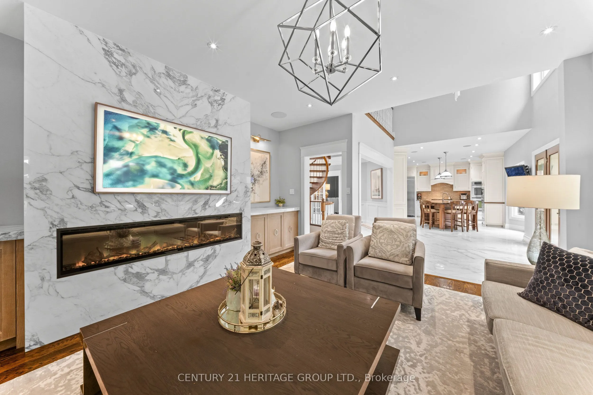 48 Carlyle Crescent