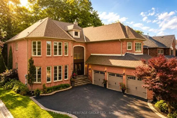 48 Carlyle Crescent