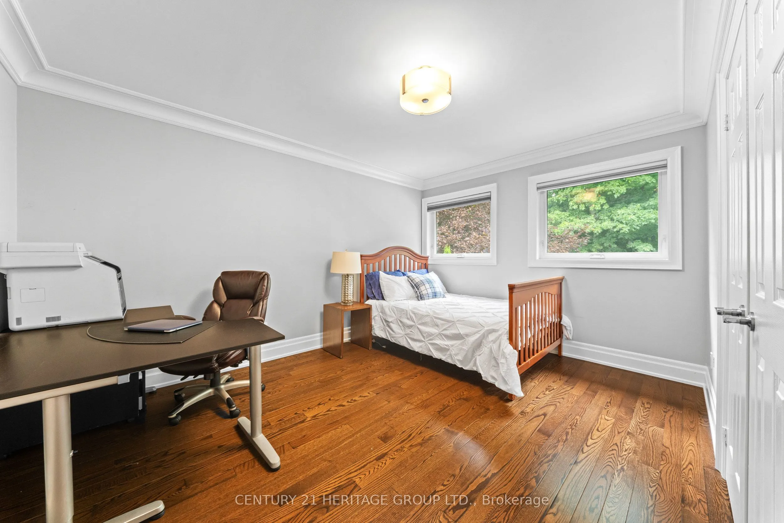 48 Carlyle Crescent