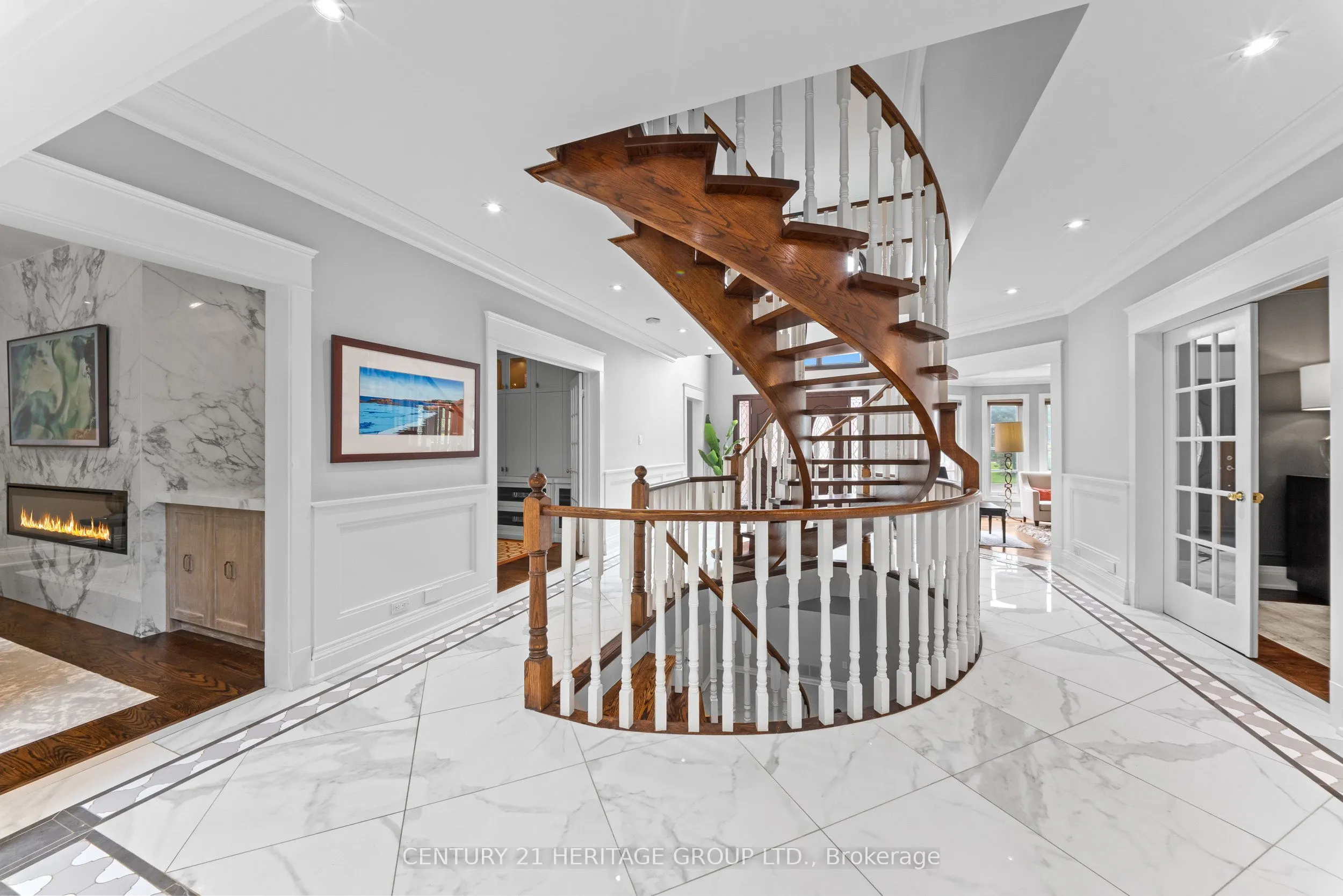 48 Carlyle Crescent