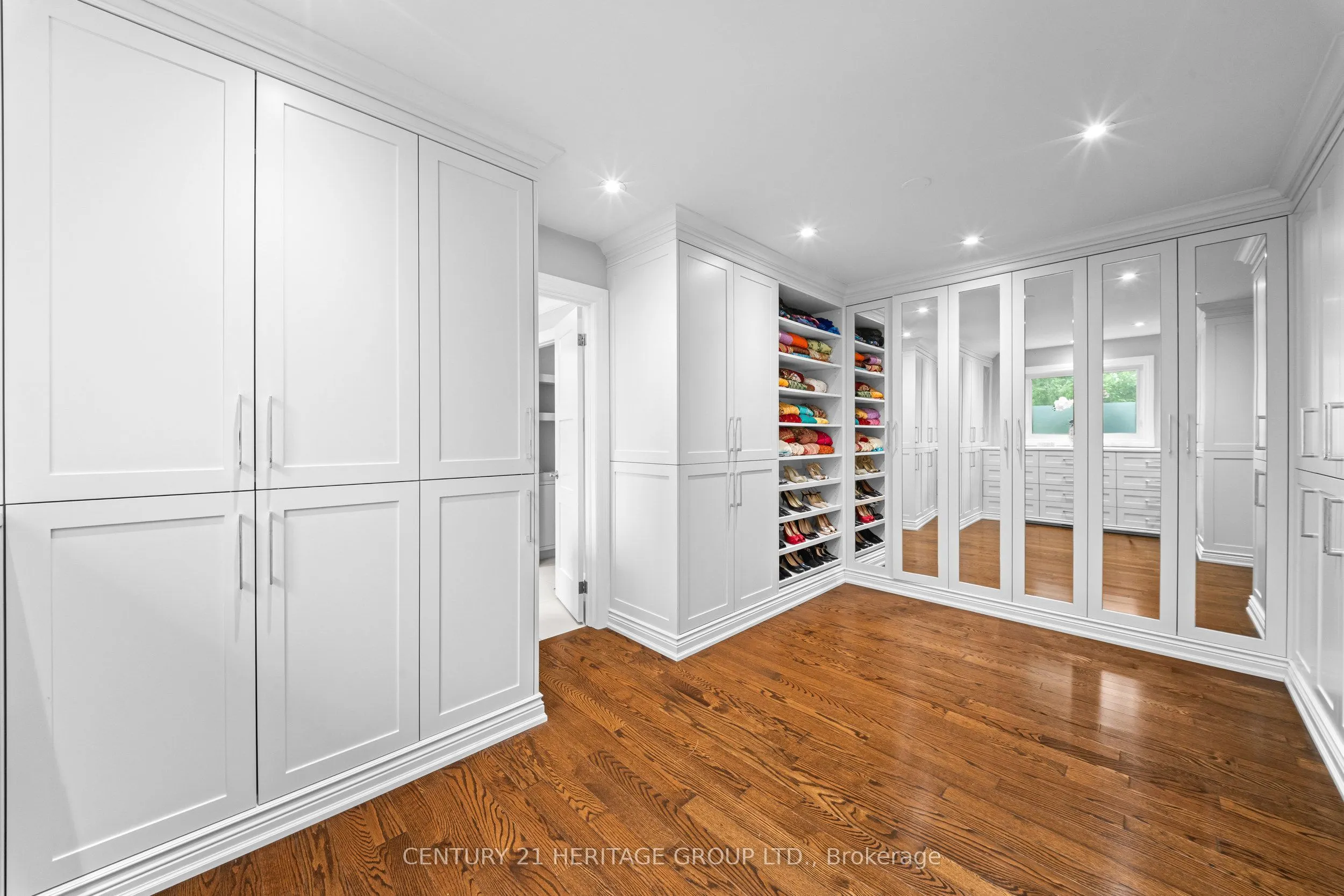 48 Carlyle Crescent